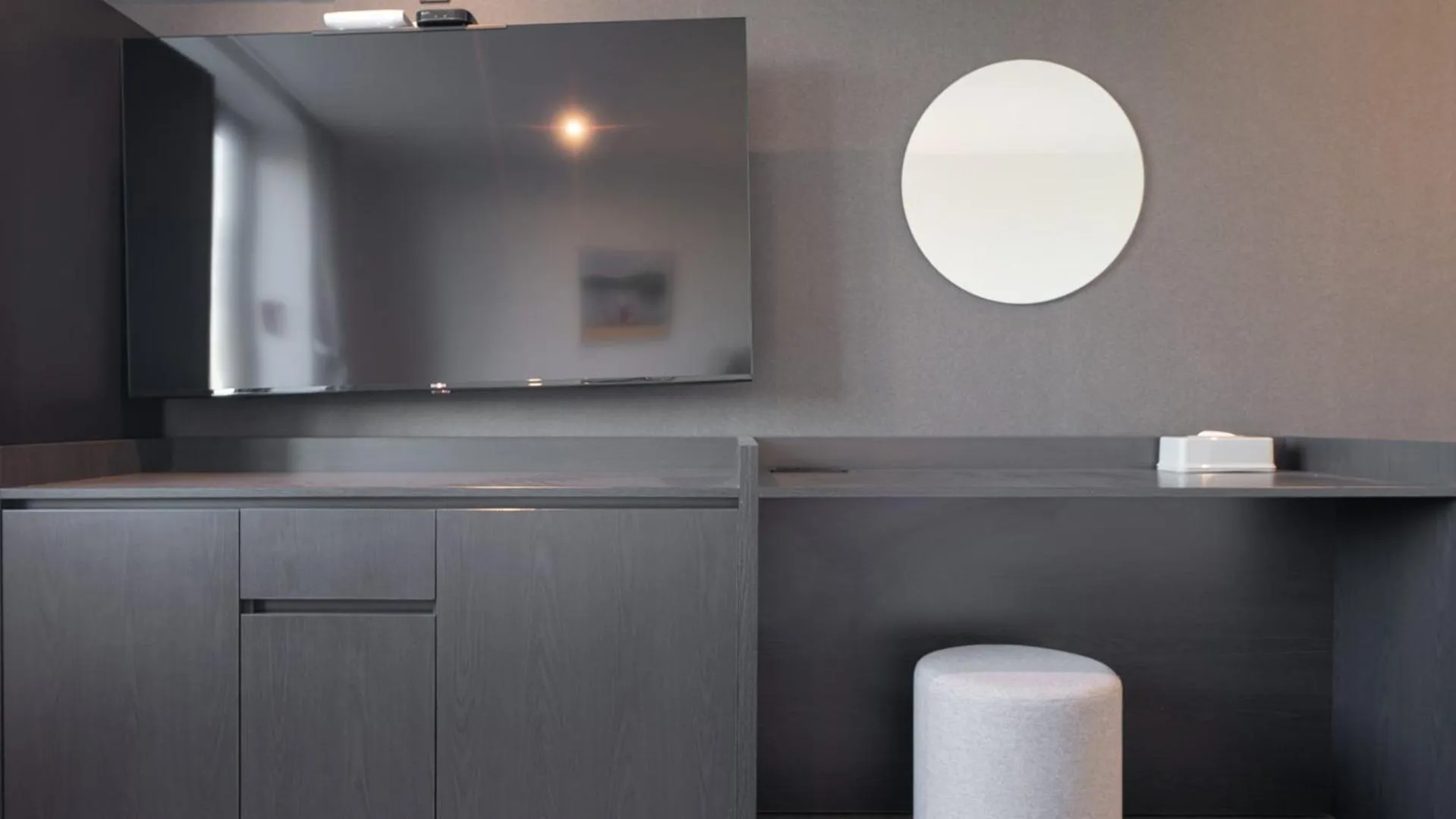 TV and multimedia in Workers Hotel Daejeon by Aank