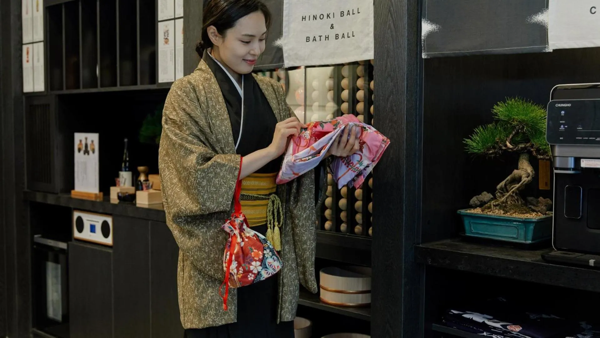 Lobby or reception in Workers Hotel Daejeon by Aank