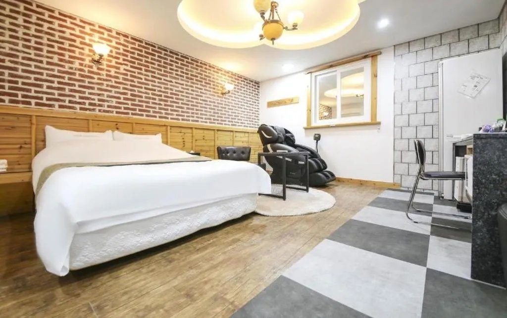Cheonan Business Hotel