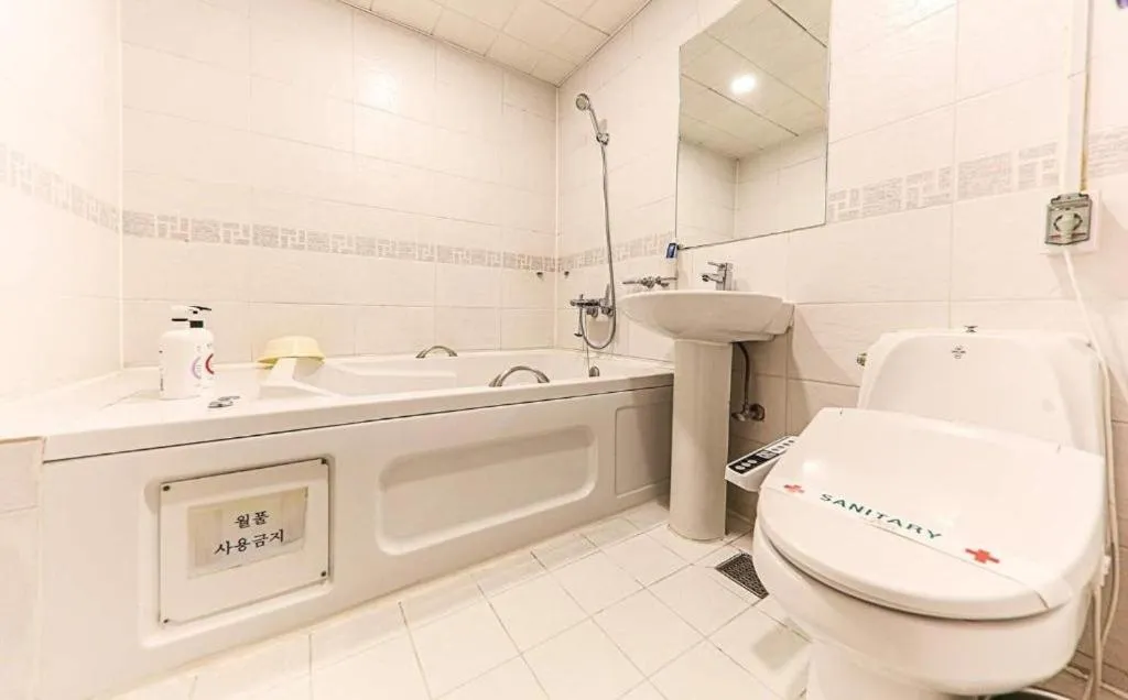 Cheonan Business Hotel