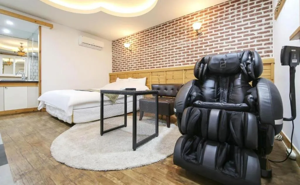 Cheonan Business Hotel