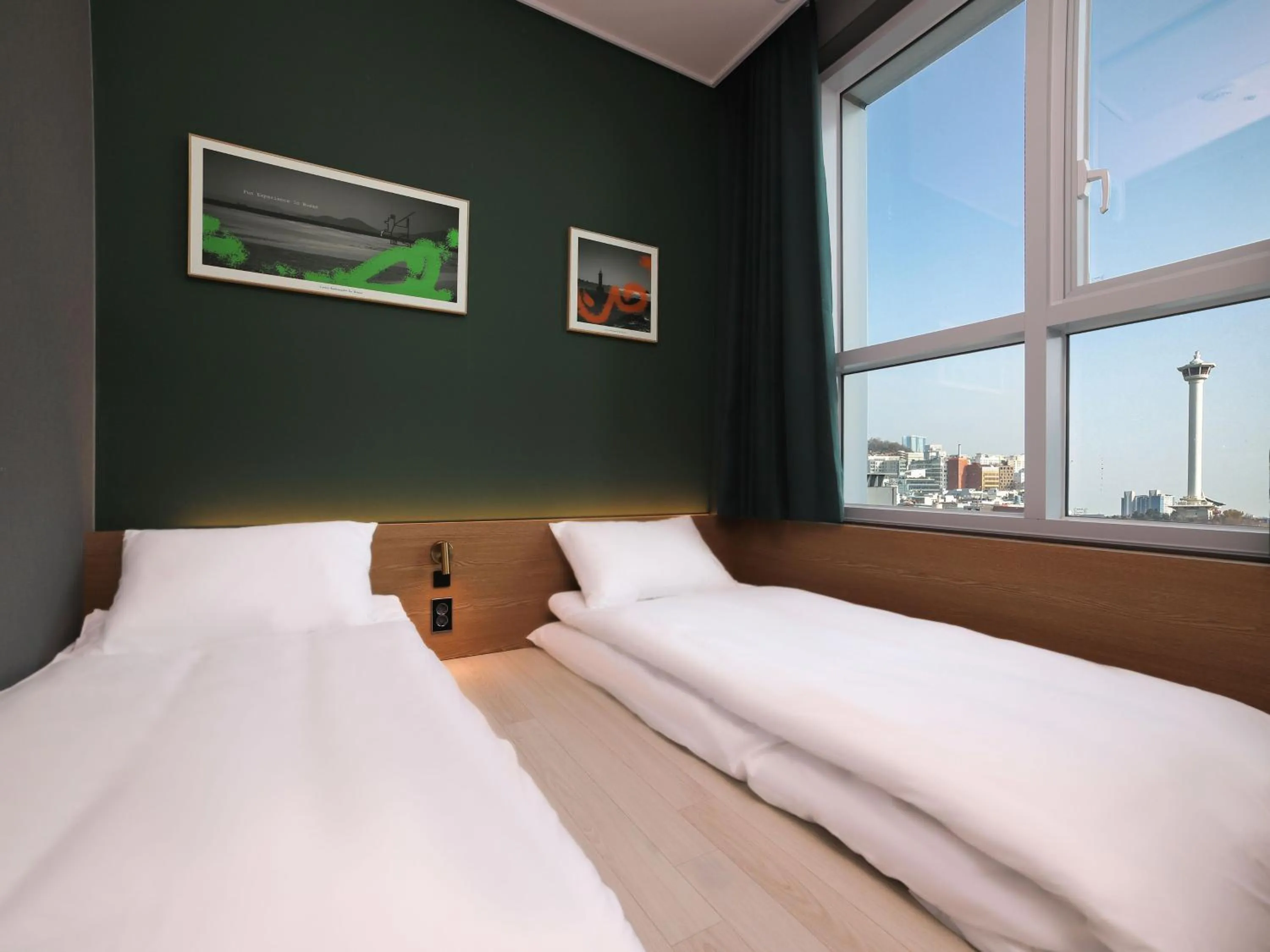 Photo of the whole room, Bed in Busan Nampo Cotice The Ground