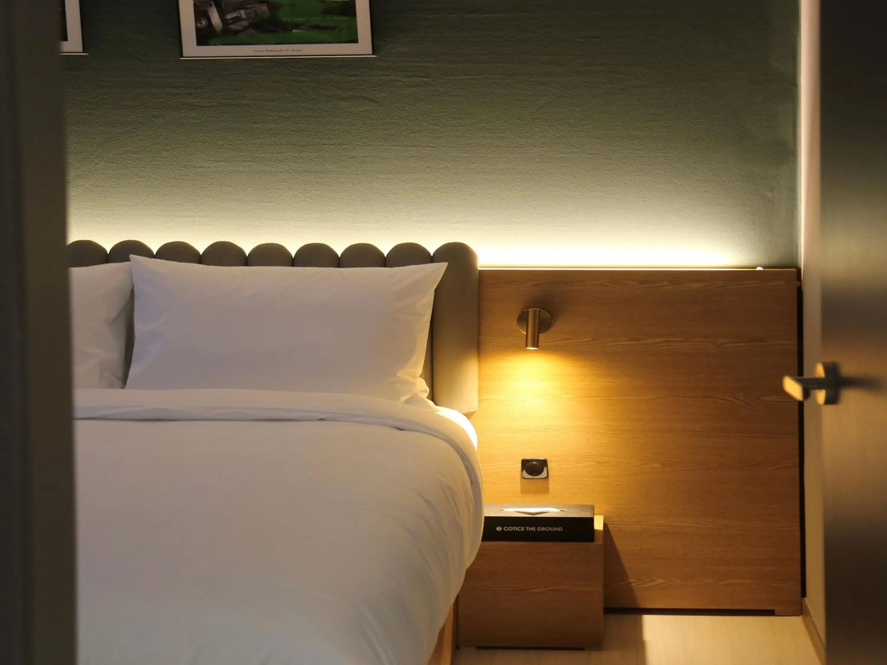 Photo of the whole room, Bed in Busan Nampo Cotice The Ground