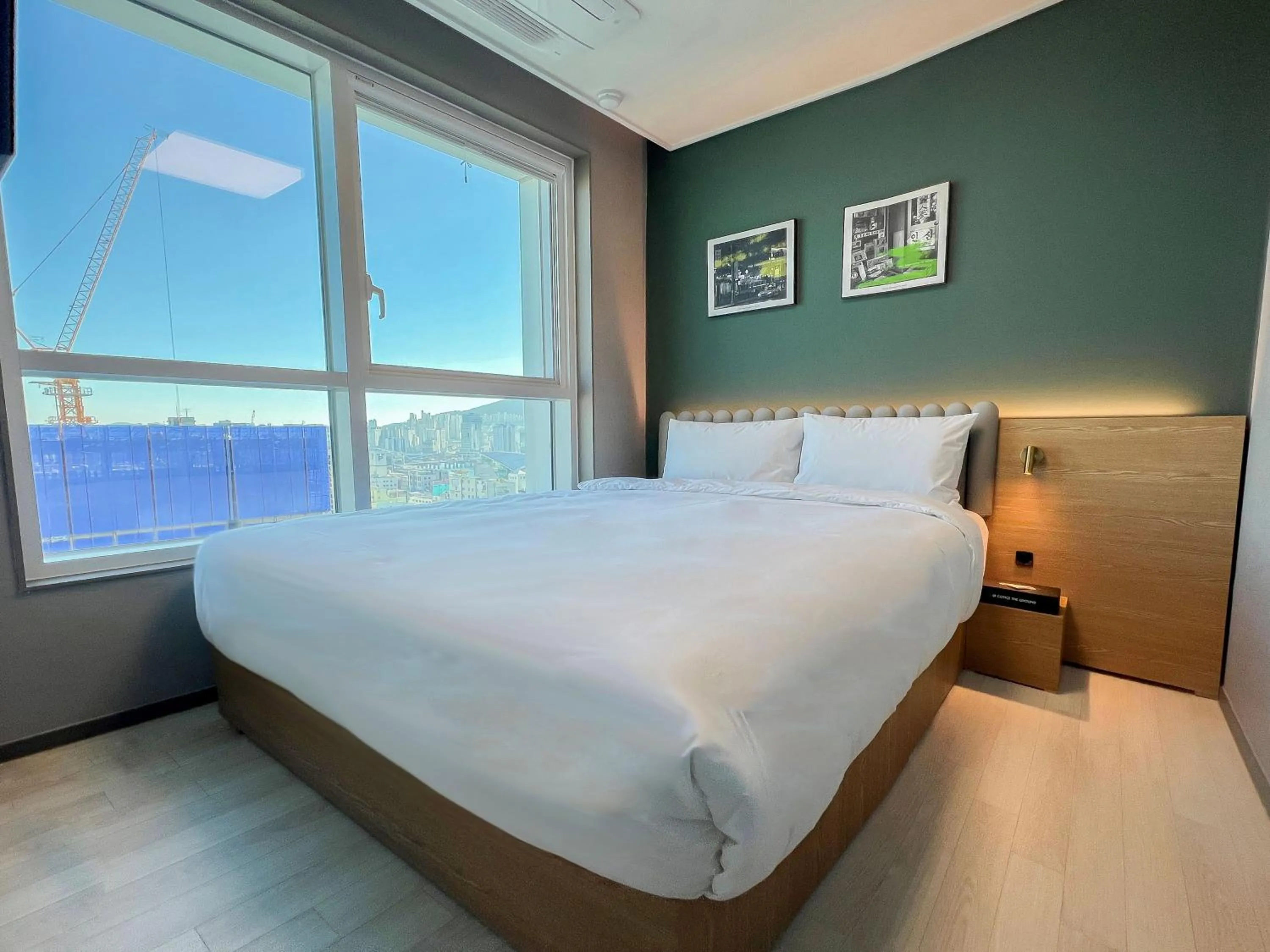 Photo of the whole room, Bed in Busan Nampo Cotice The Ground