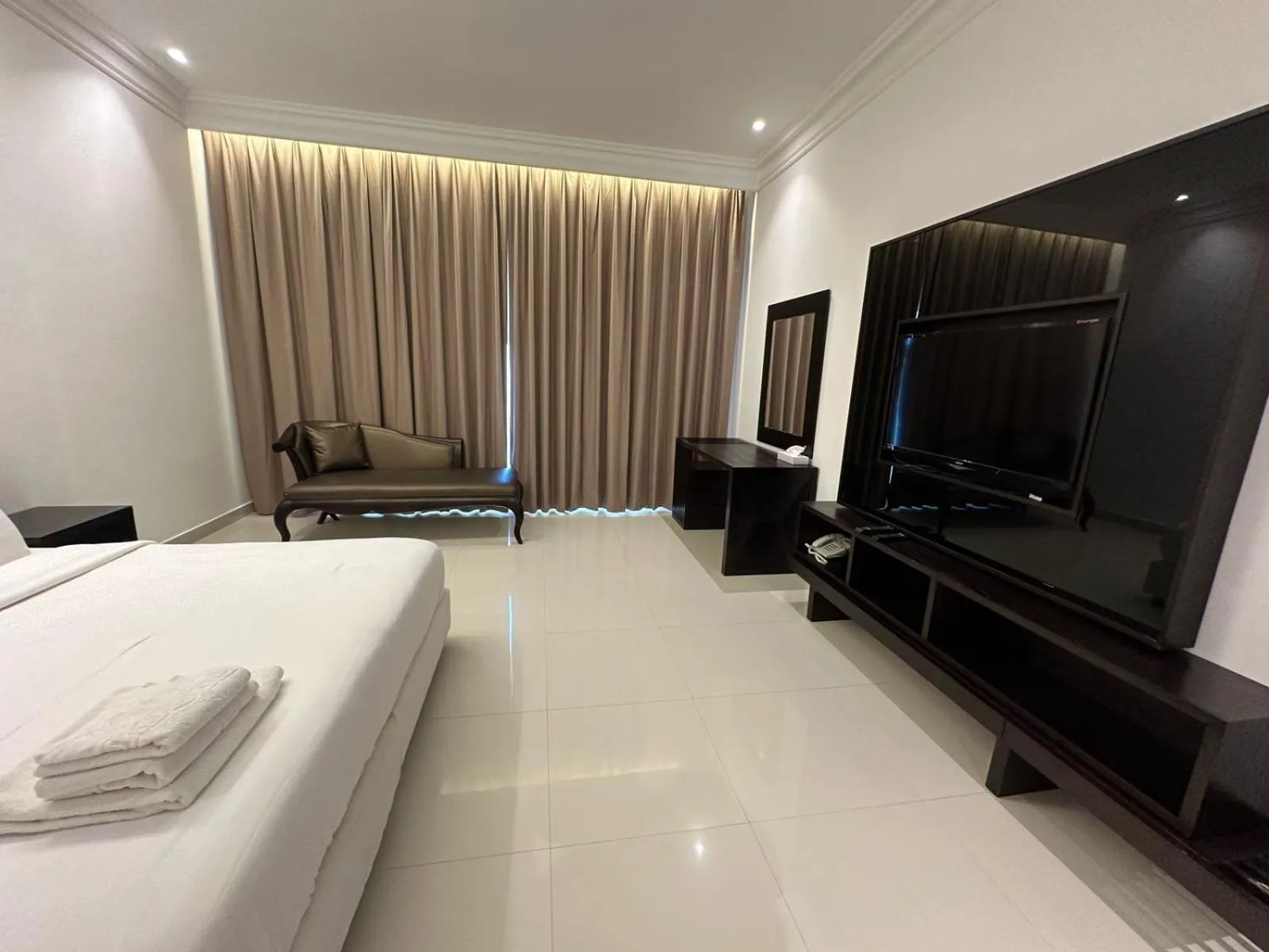 Bed in Dibba Sea View Hotel by AMA Pro