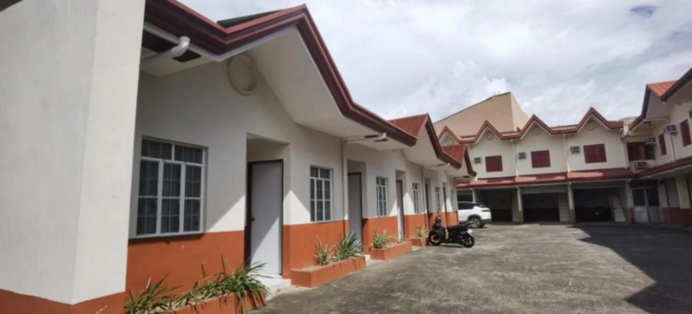 Property building in Ridge Park Hotel