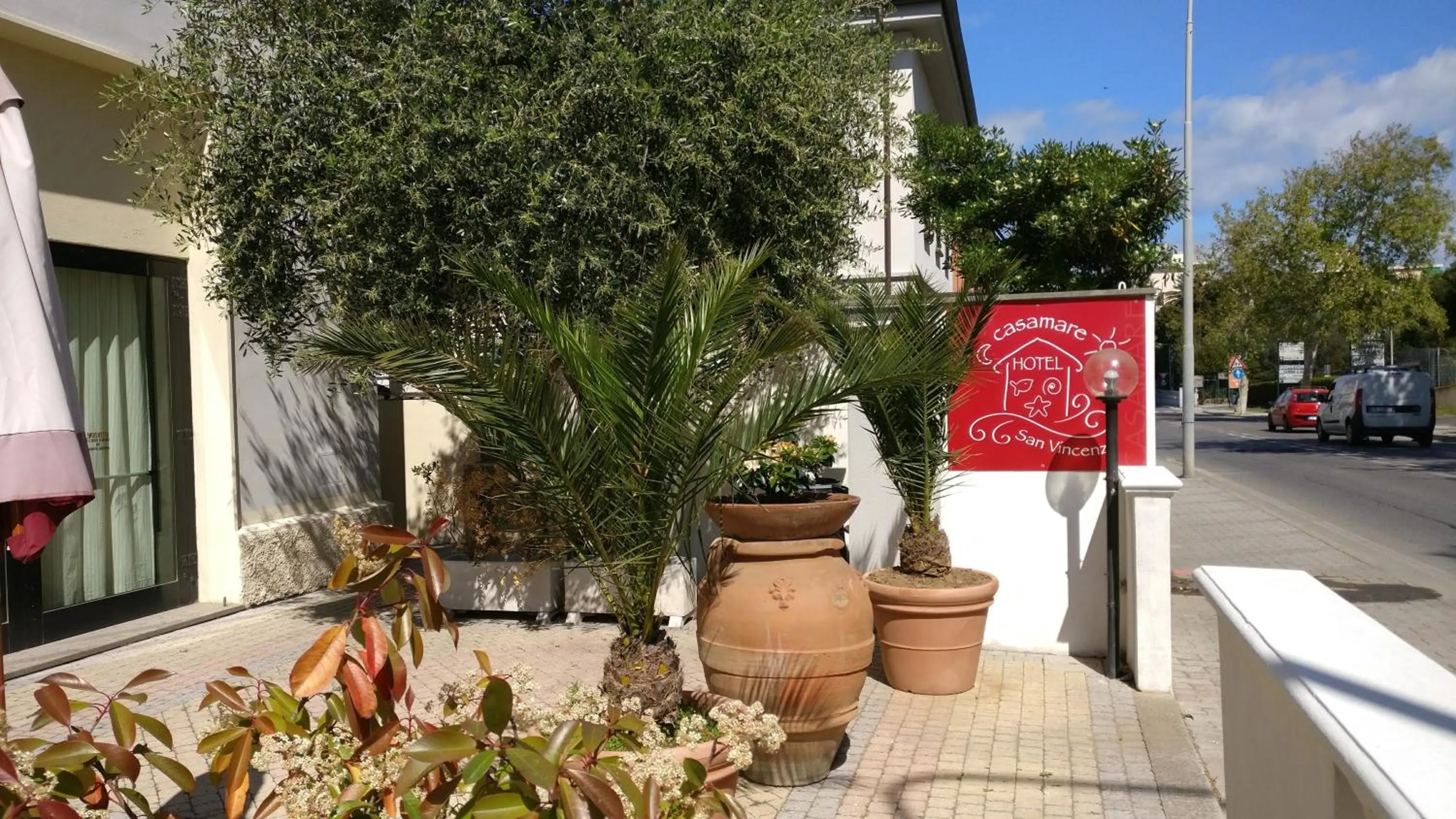 Facade/entrance in Casamare Hotel