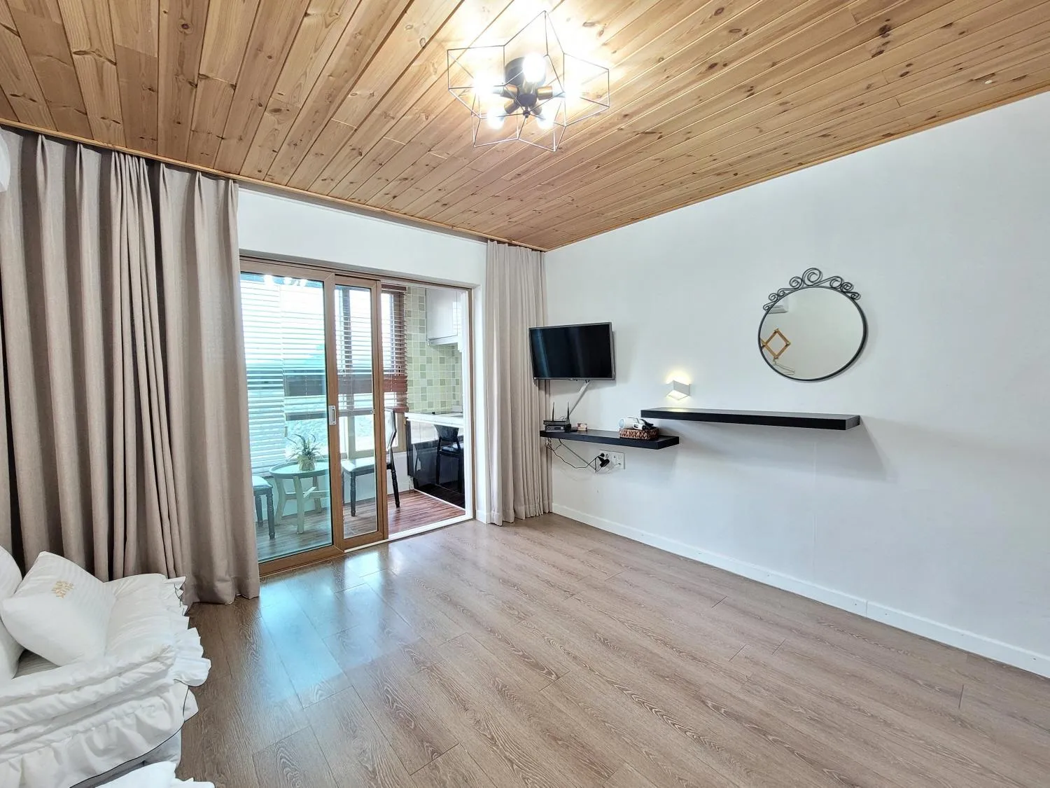 Starlight drops Pension