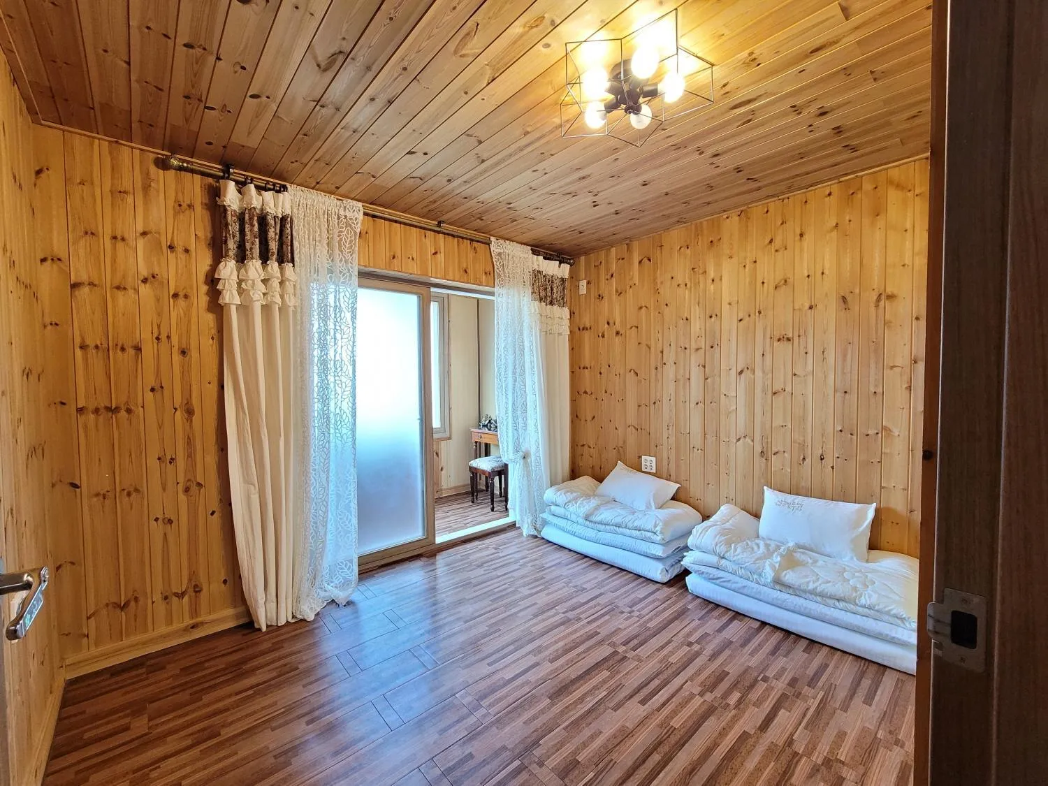 Bed in Starlight drops Pension