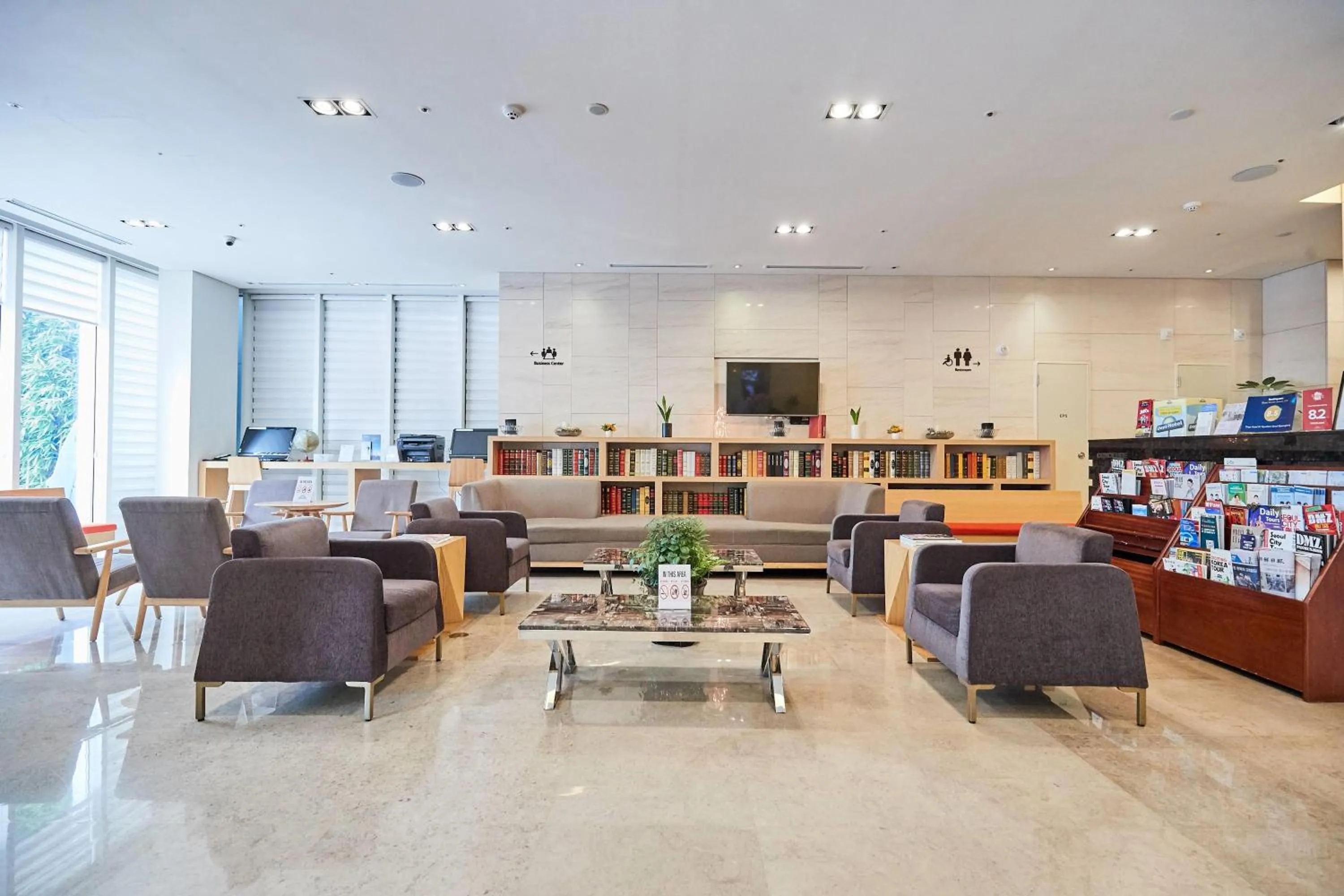 Lobby or reception in Days Hotel by Wyndham Seoul Myeongdong