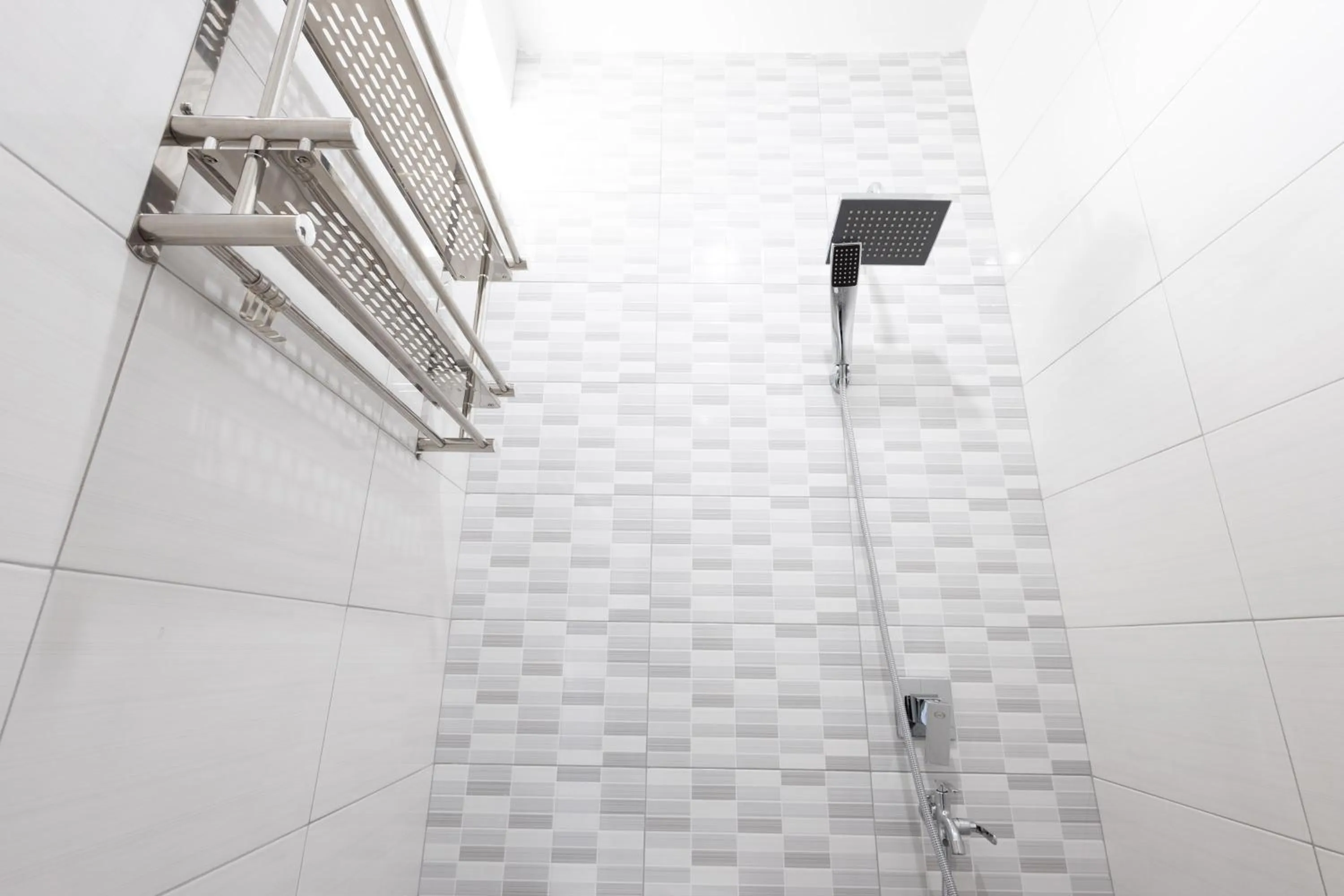 Bathroom in Urbanview Hotel Syariah The Ragunan Residence