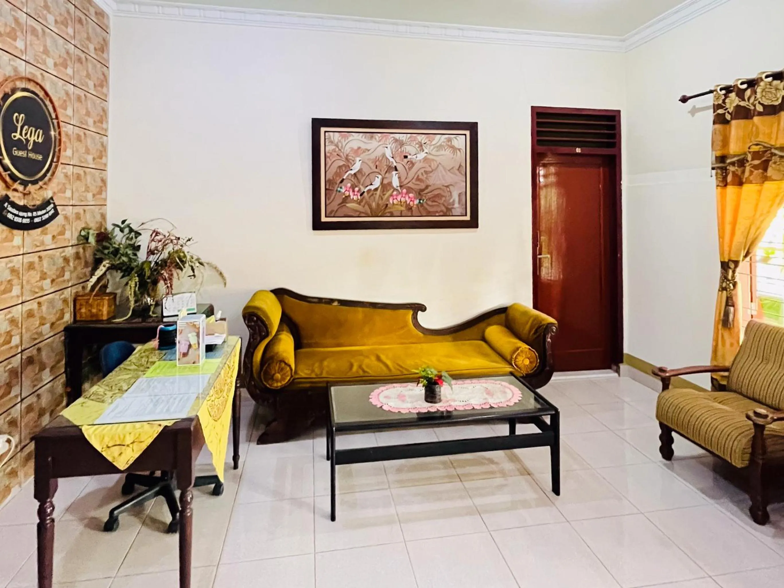 Living room in Lega Guest House Syariah near UISU Medan RedPartner