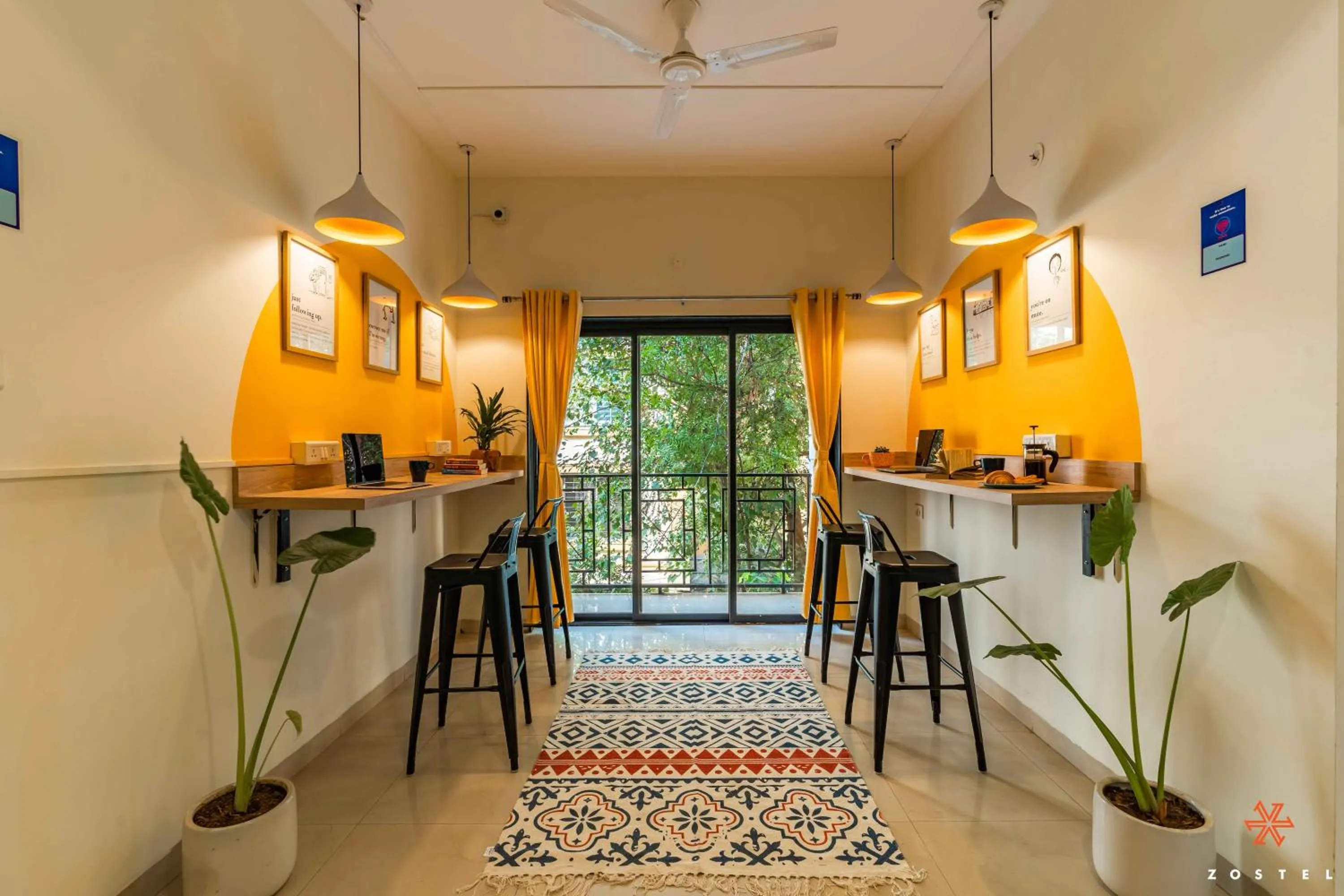 Living room in Zostel Pune (Viman Nagar)