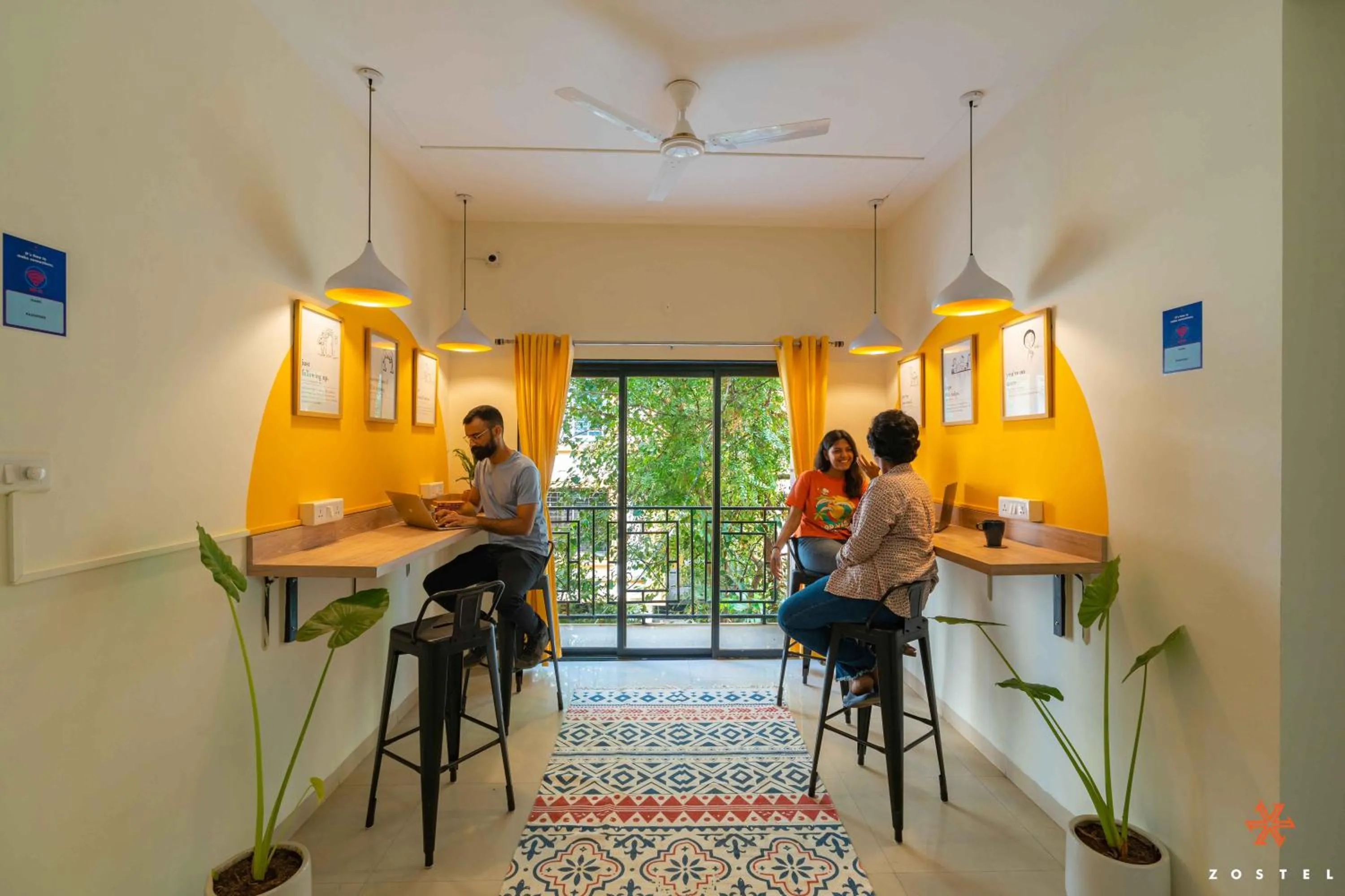 Living room in Zostel Pune (Viman Nagar)