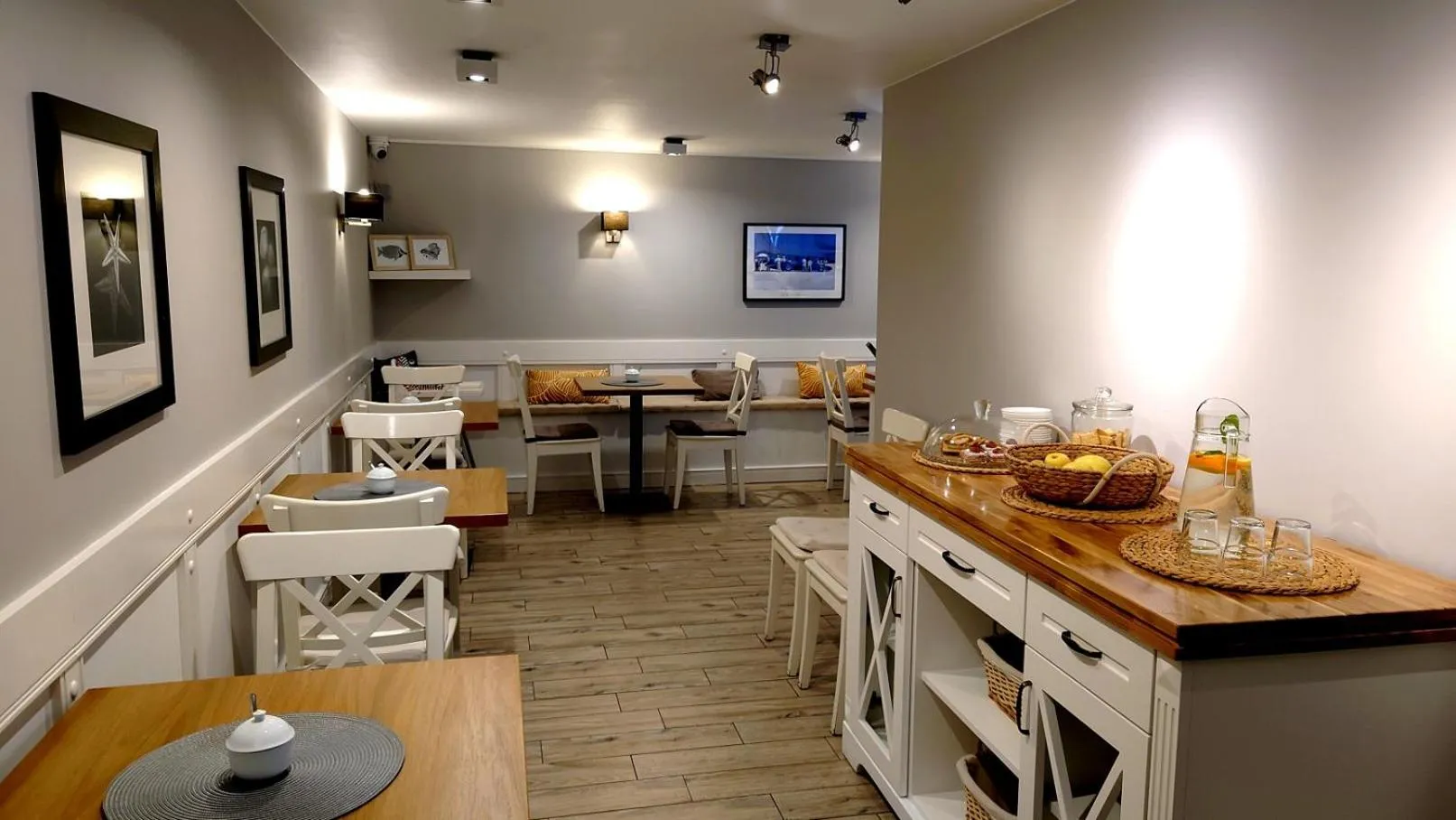 Breakfast in Willa Długa No 4 Bed & Breakfast - Gdynia