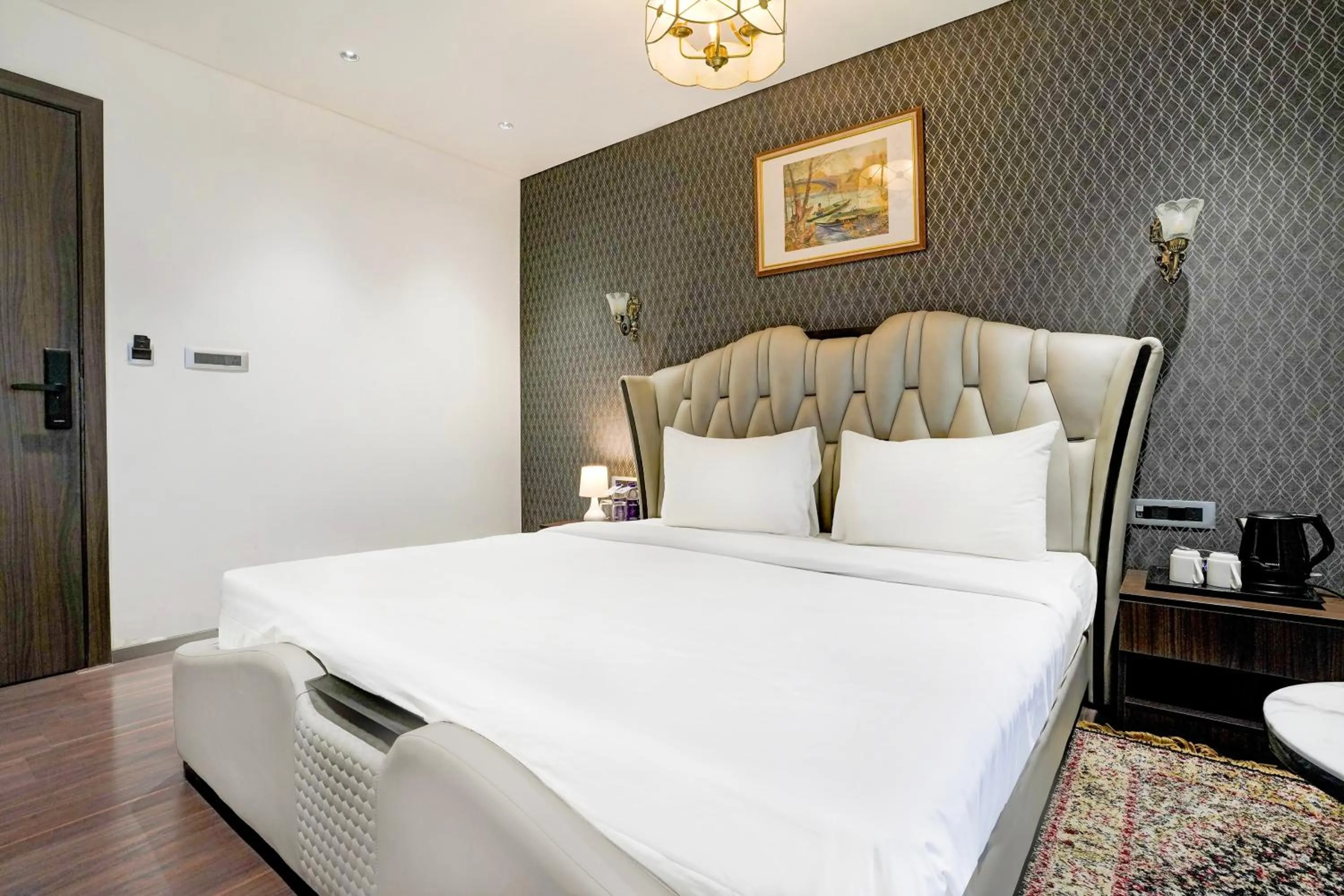 Bedroom, Bed in Palette Magarpatta City formerly Emerald Guestimony