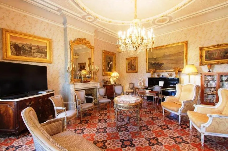 Property building in Château des Fontaines