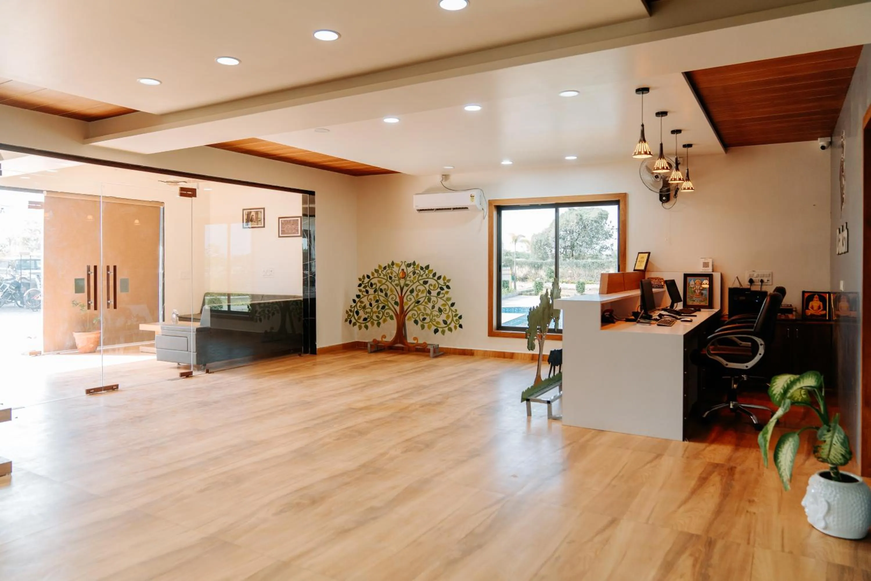 Lobby or reception in Daksh Eden Greenz -A Luxury Resort in Sasan Gir