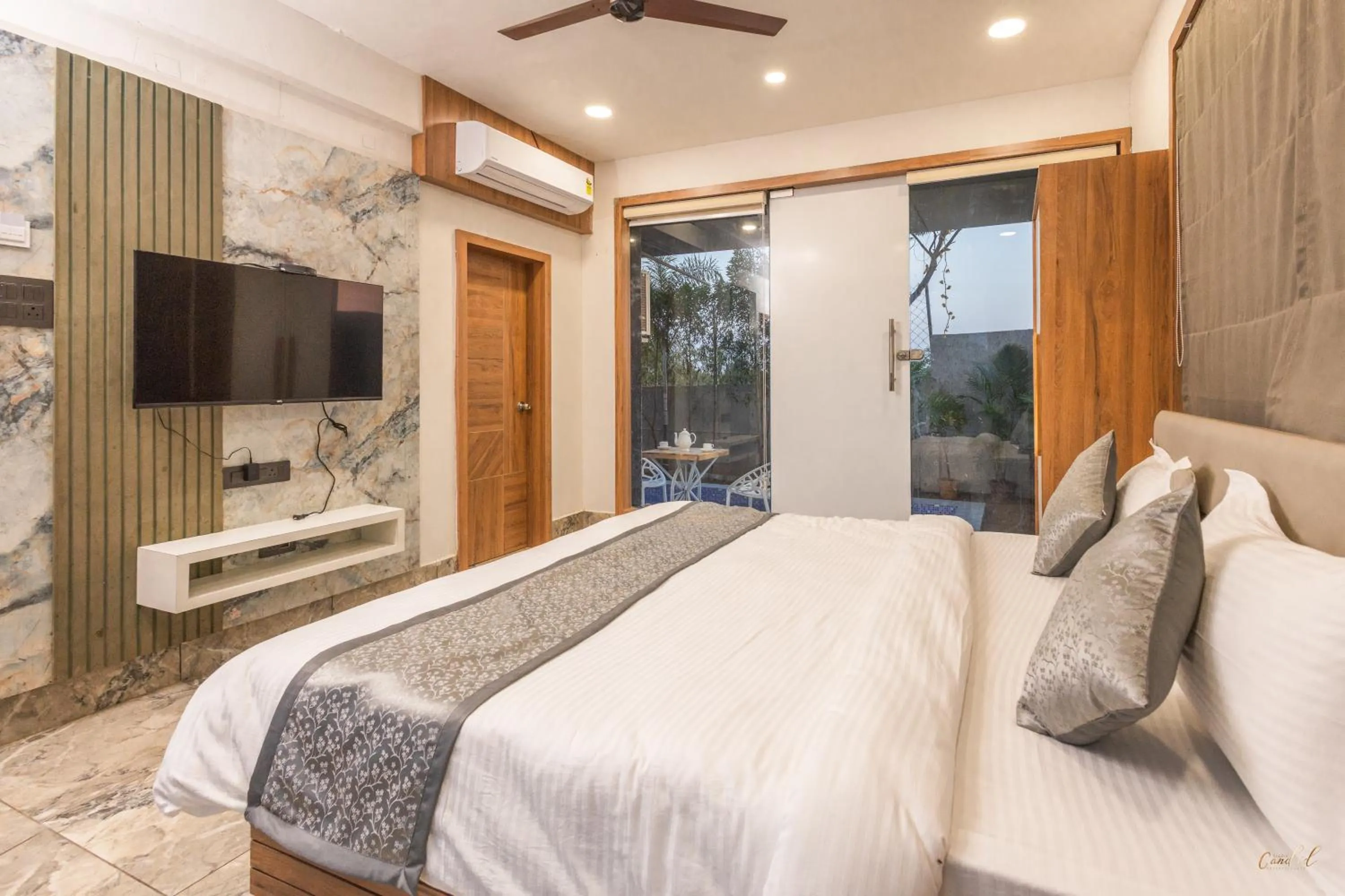 Bedroom in Daksh Eden Greenz -A Luxury Resort in Sasan Gir