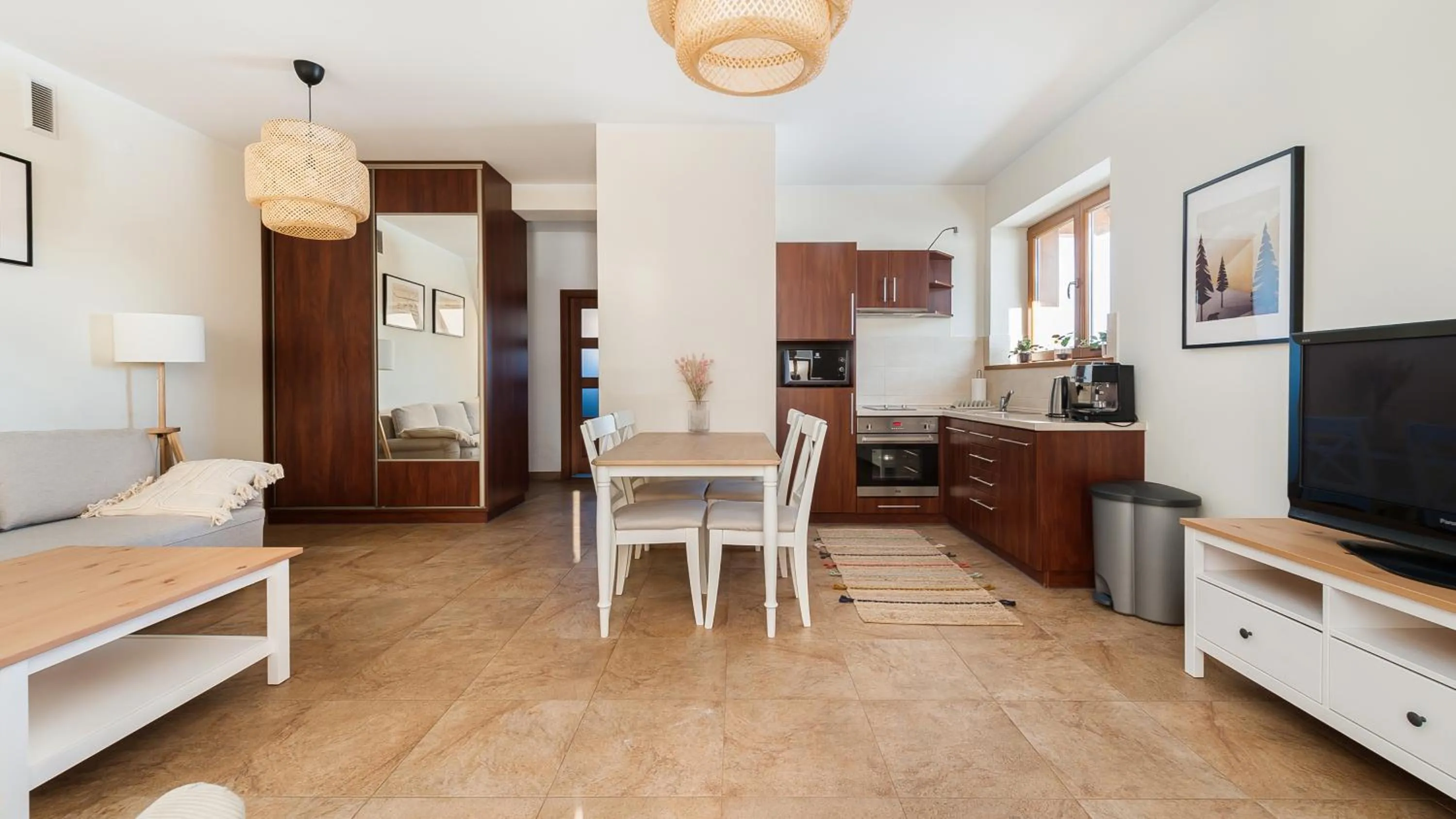 Kitchen or kitchenette in Apartamenty Lipki Park, Sun & Snow