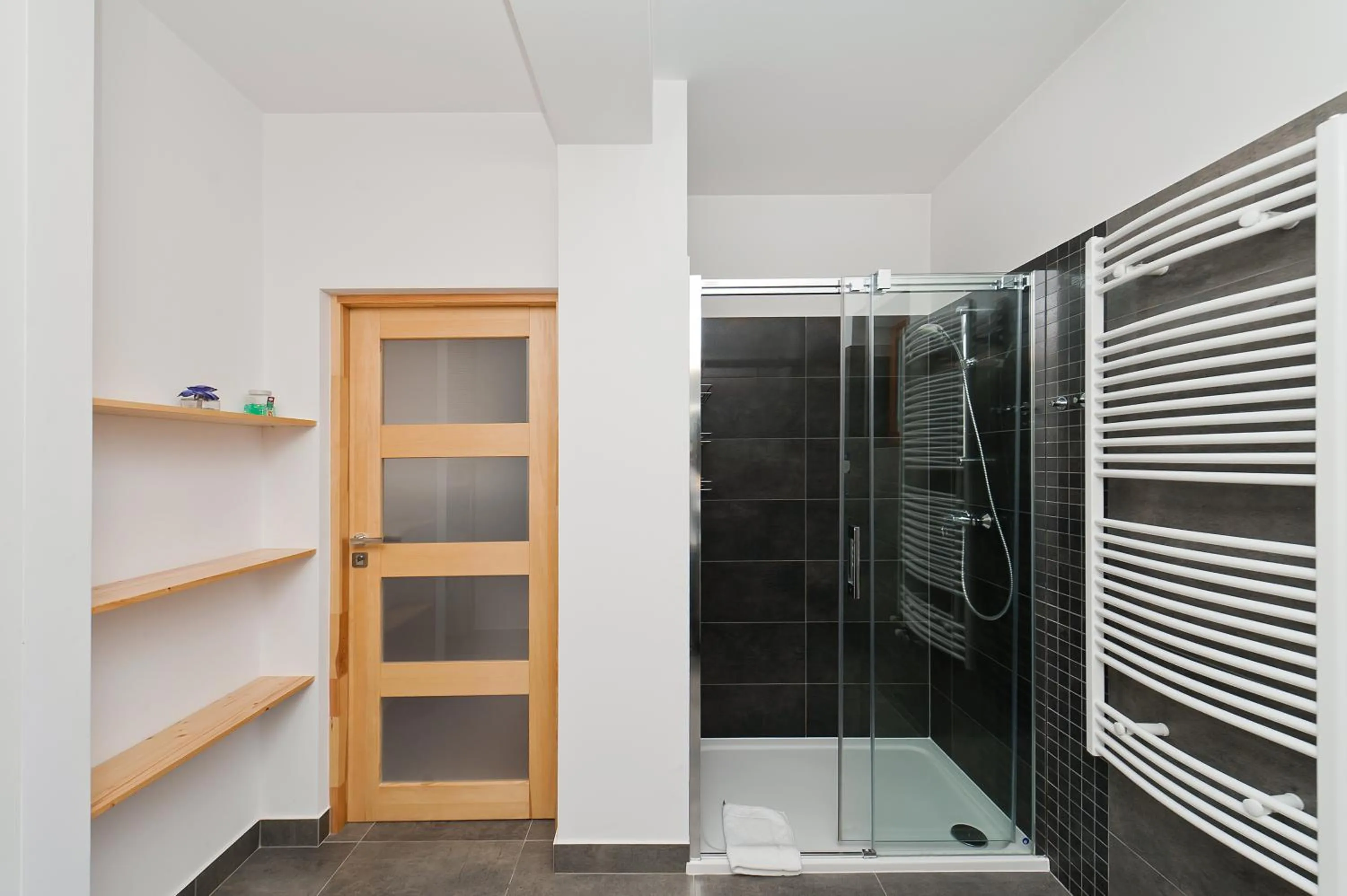 Bathroom in Apartamenty Lipki Park, Sun & Snow