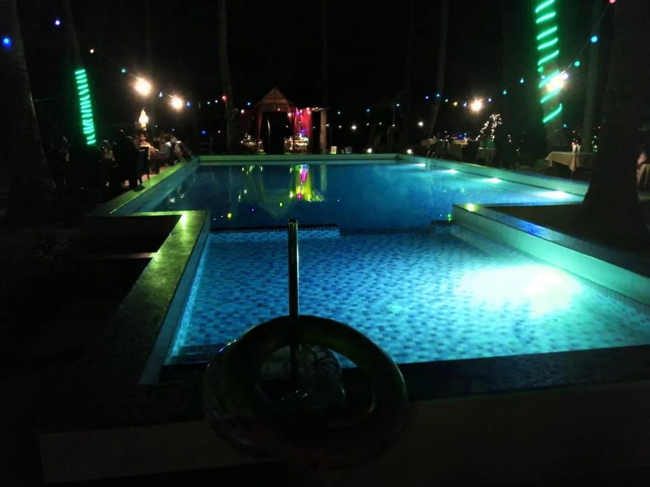Swimming pool in Ocean Pearl Beach Resort