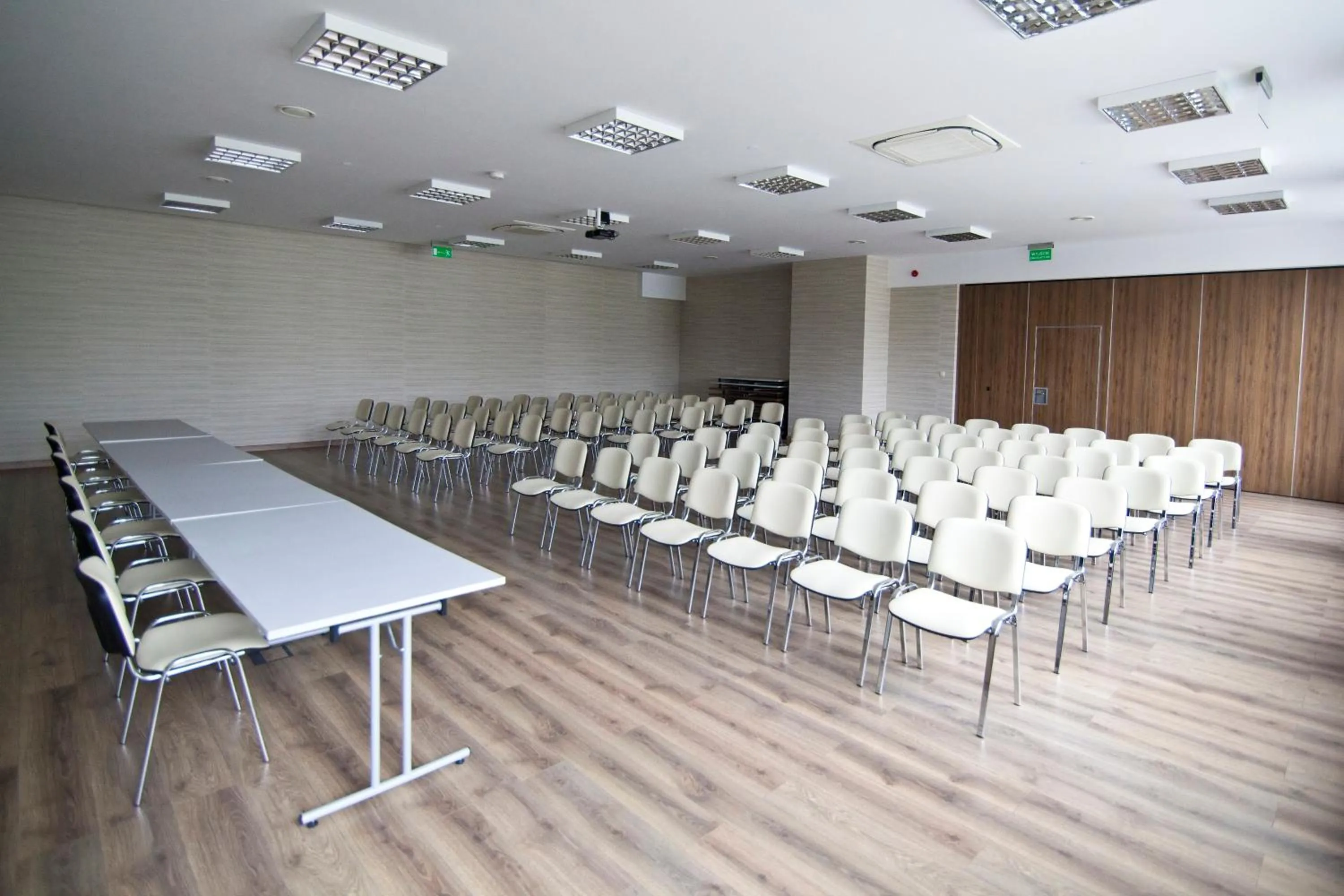 Business facilities in Imperiall Resort & MediSpa