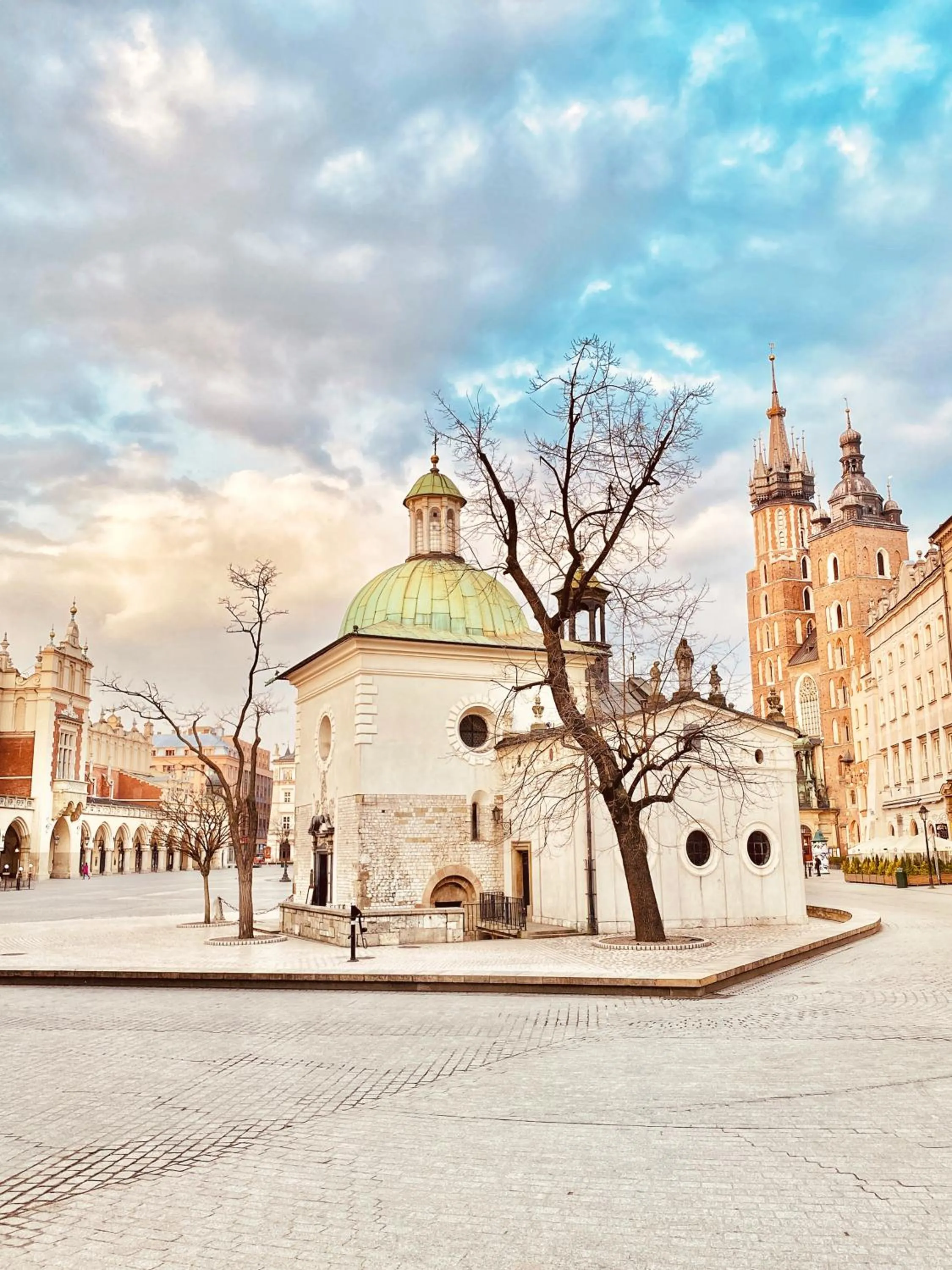 Neighbourhood in MINT Luxury Apartments at the Main Square