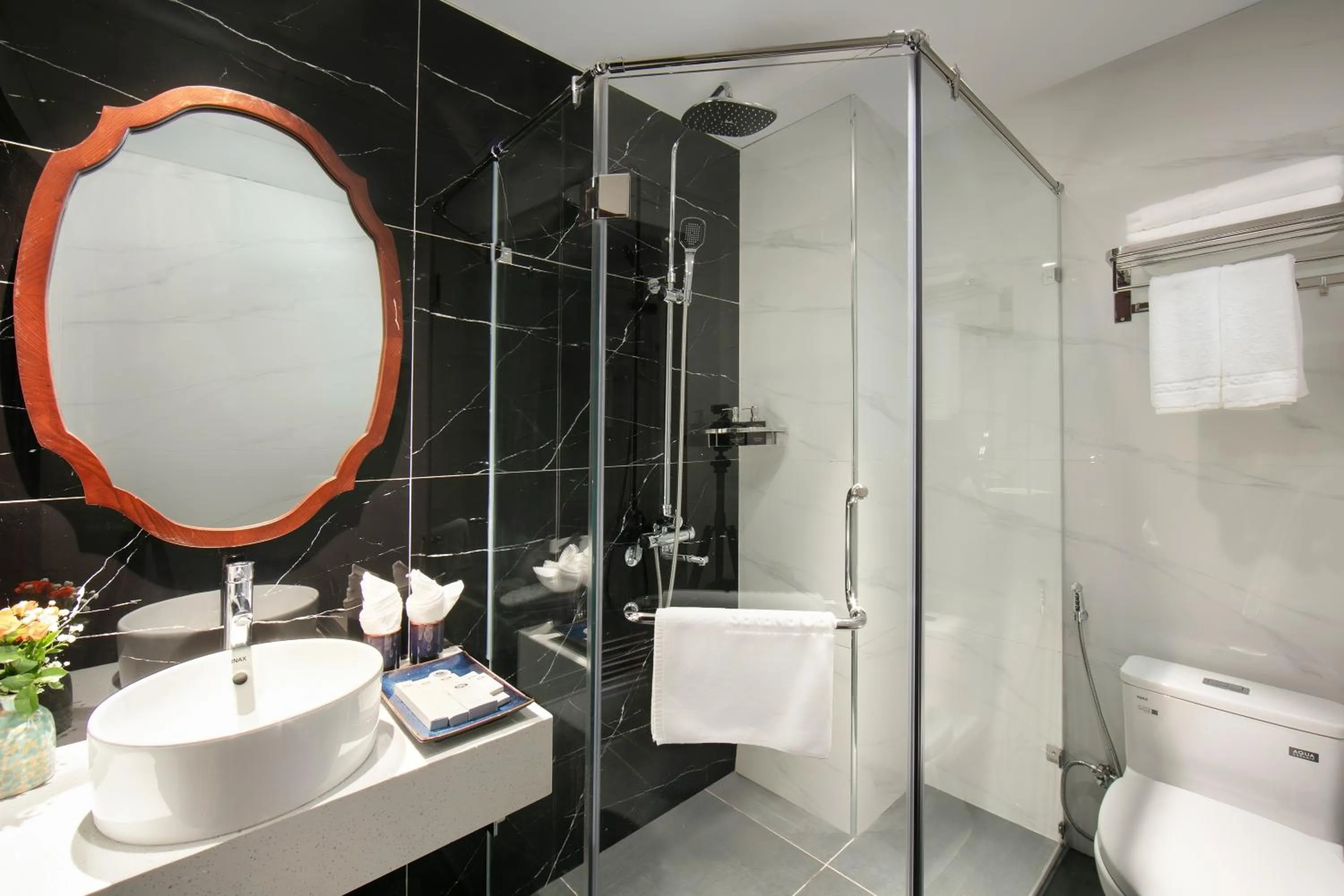 Bathroom in Serene Central Hotel
