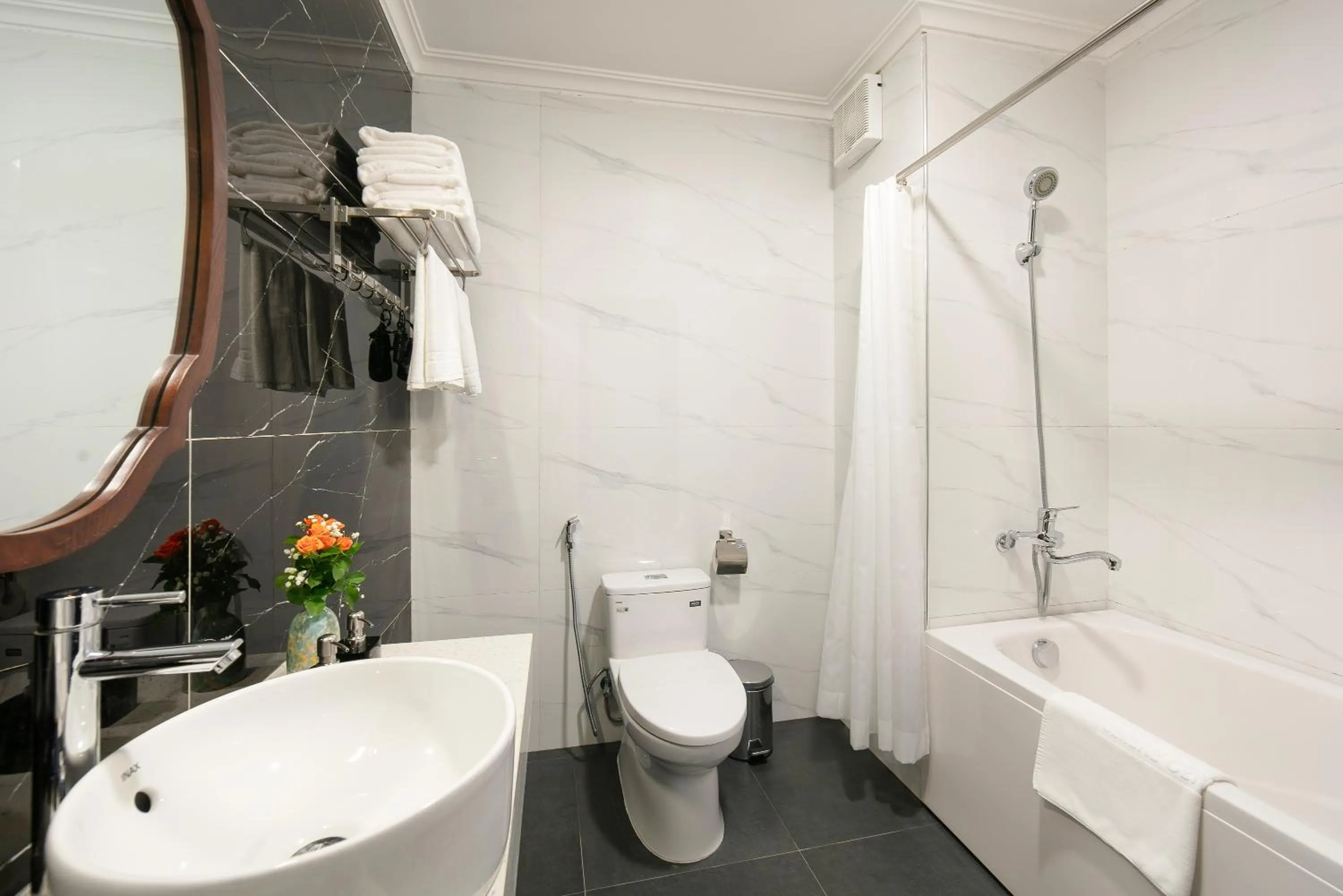 Bathroom in Serene Central Hotel