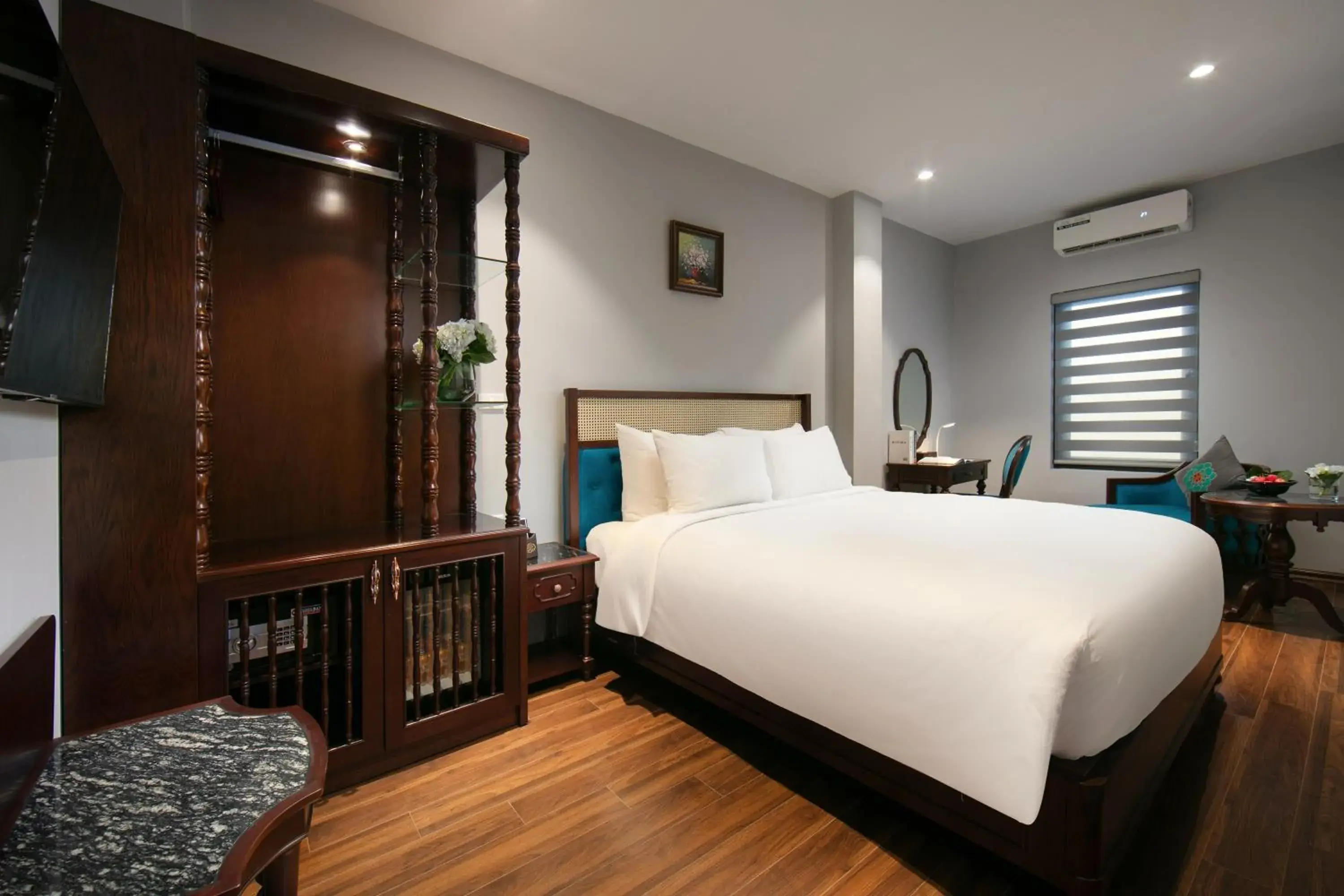 Deluxe Double or Twin Room in Serene Central Hotel Deluxe Double or Twin Room in Serene Central Hotel
