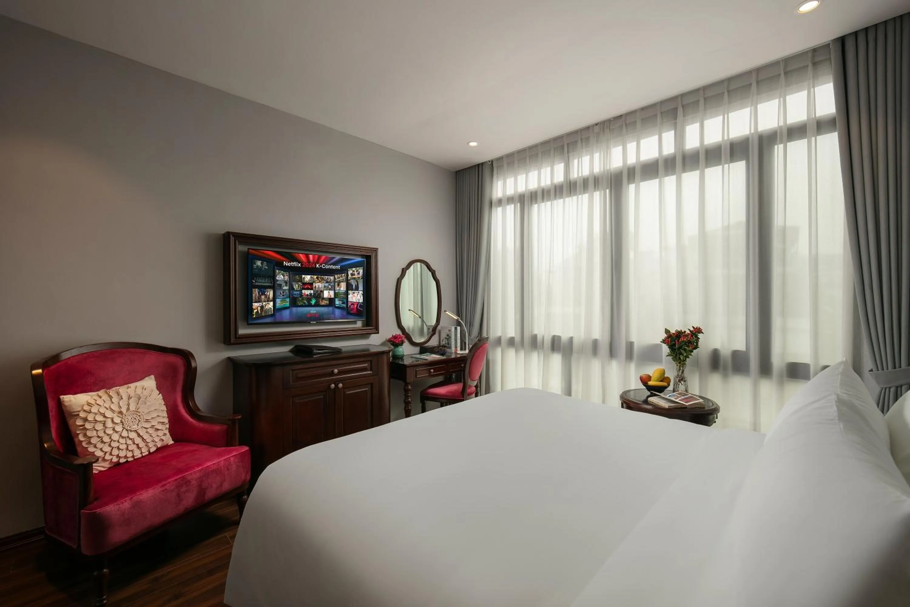 Photo of the whole room, Bed in Serene Central Hotel