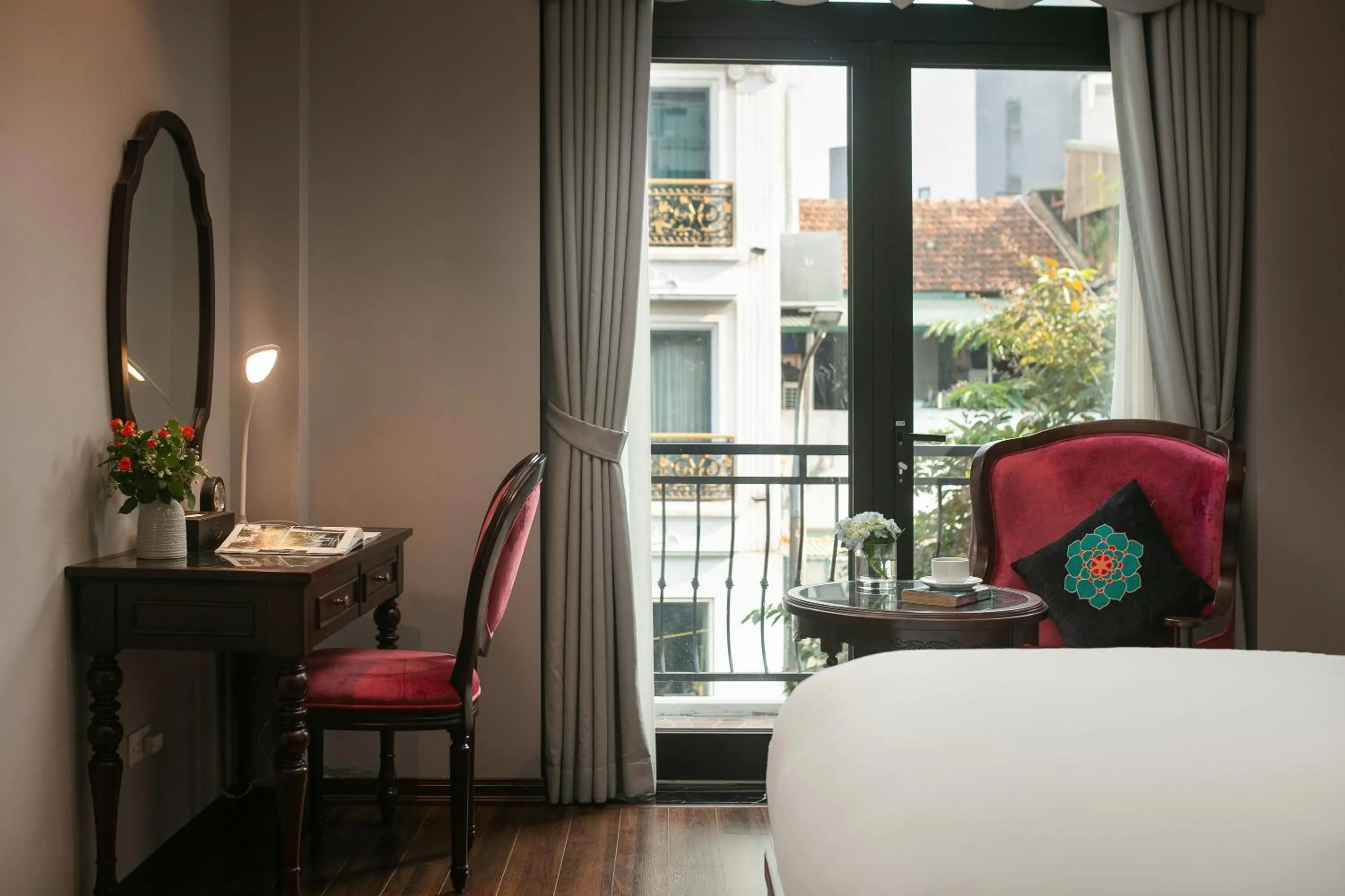 Bedroom, Bed in Serene Central Hotel
