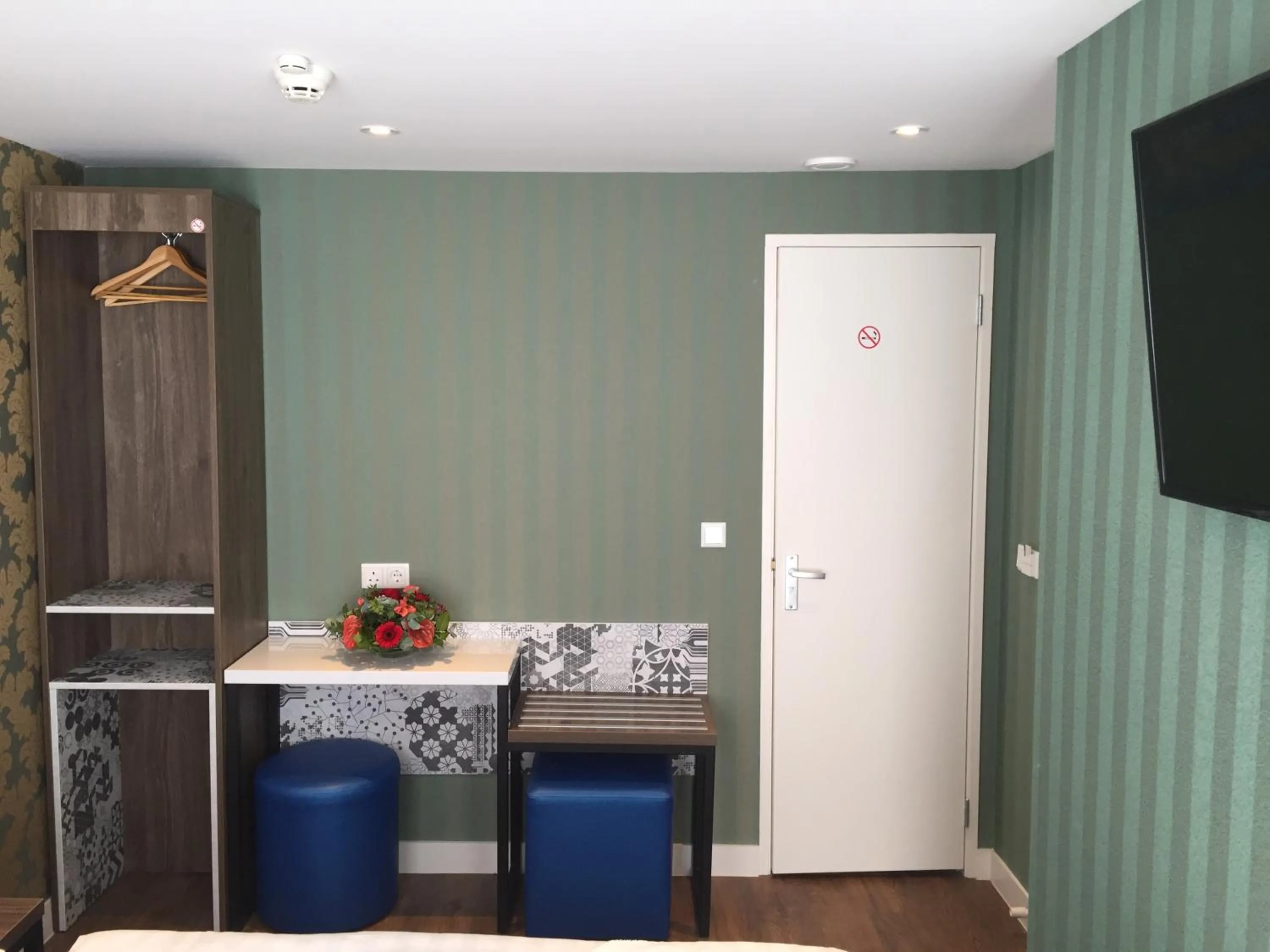 Decorative detail in The Old Nickel Hotel