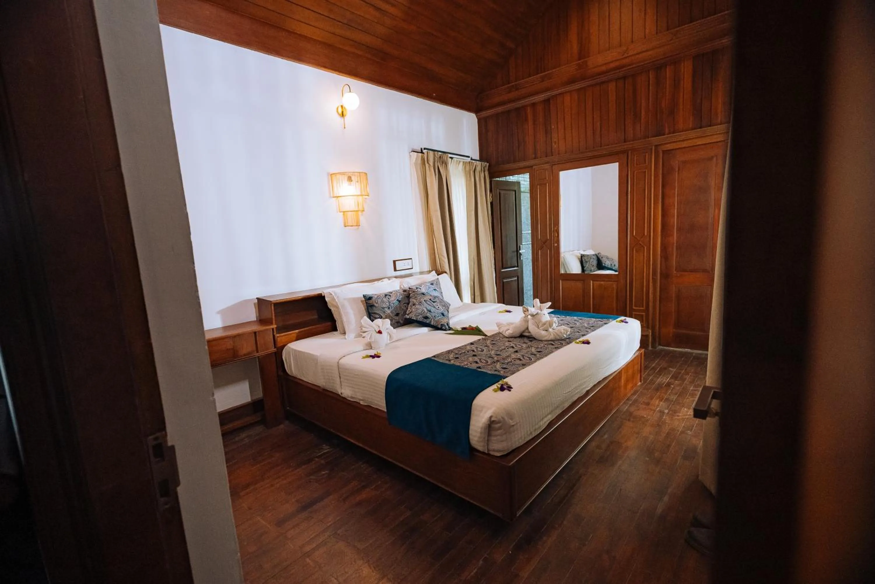 Bed in Elixir Woods Luxury Resort And Spa, Munnar