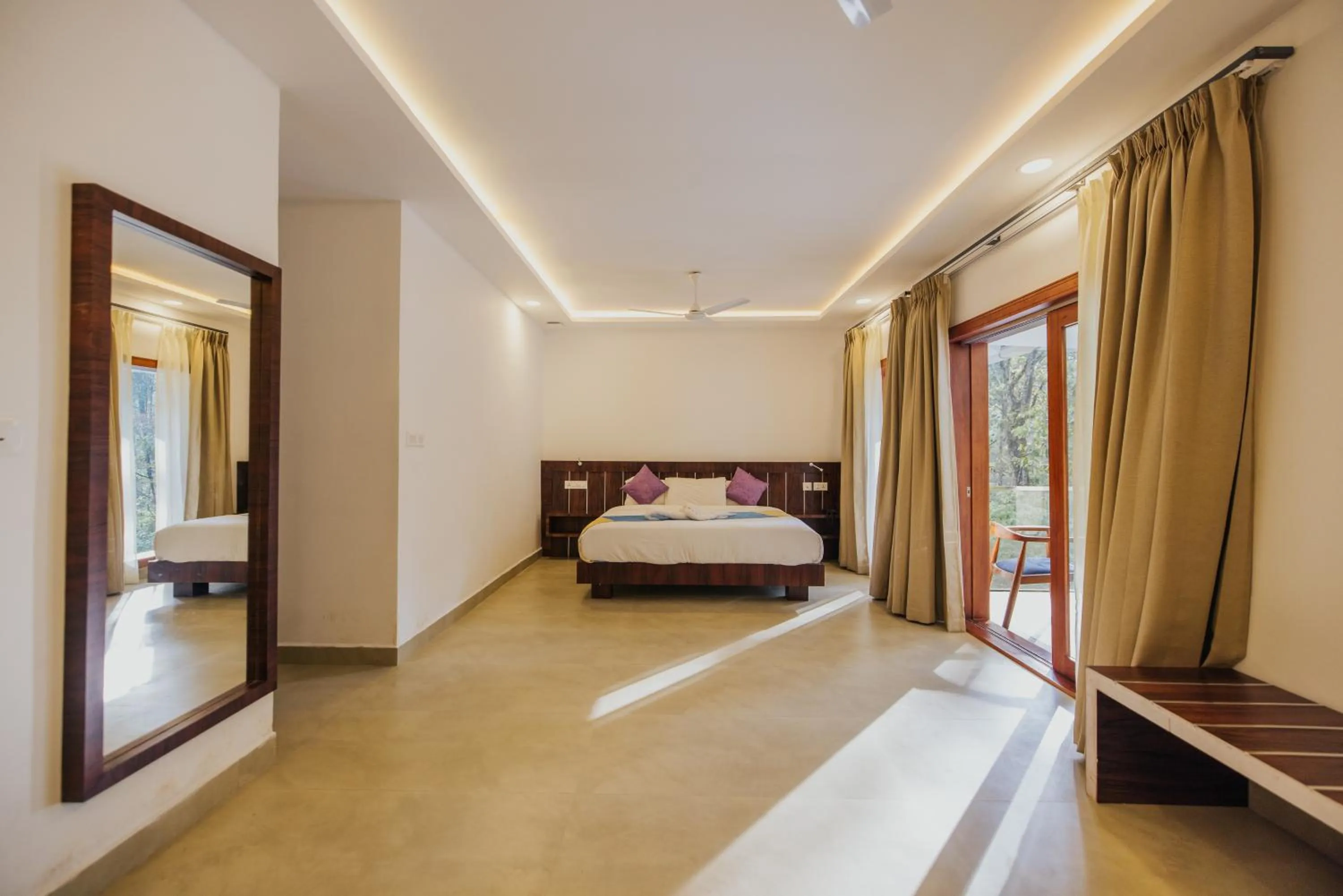 Bedroom, Bed in Elixir Woods Luxury Resort And Spa, Munnar