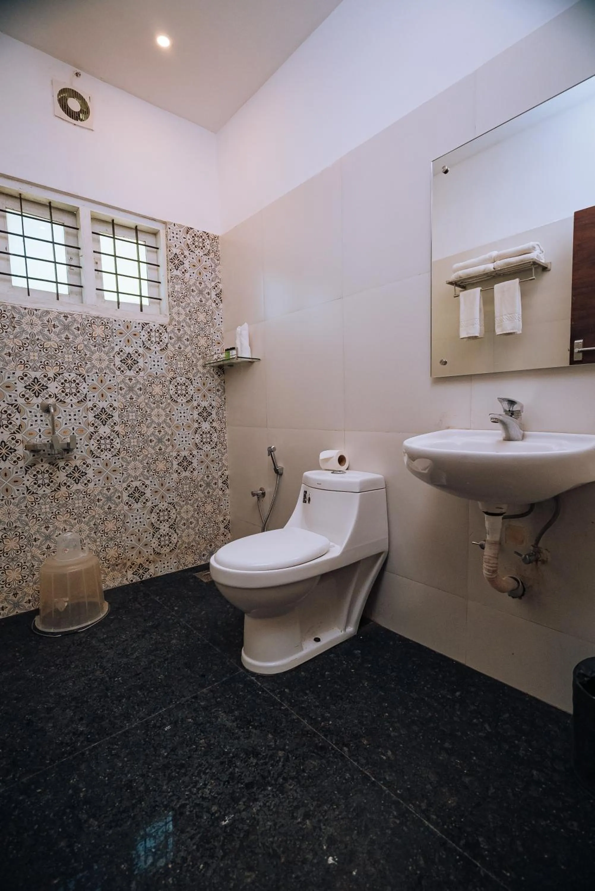 Toilet in Elixir Woods Luxury Resort And Spa, Munnar