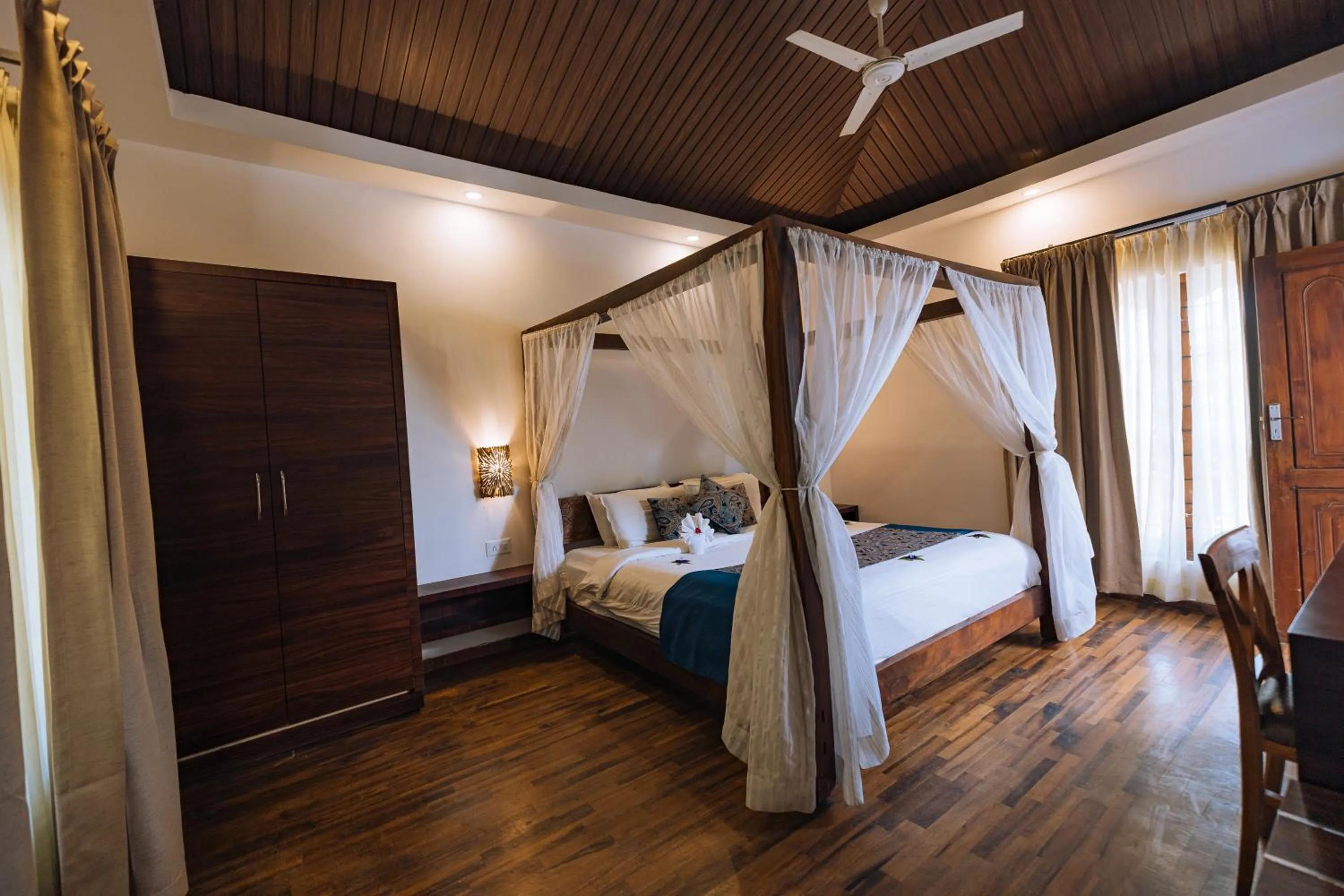 Bedroom, Bed in Elixir Woods Luxury Resort And Spa, Munnar