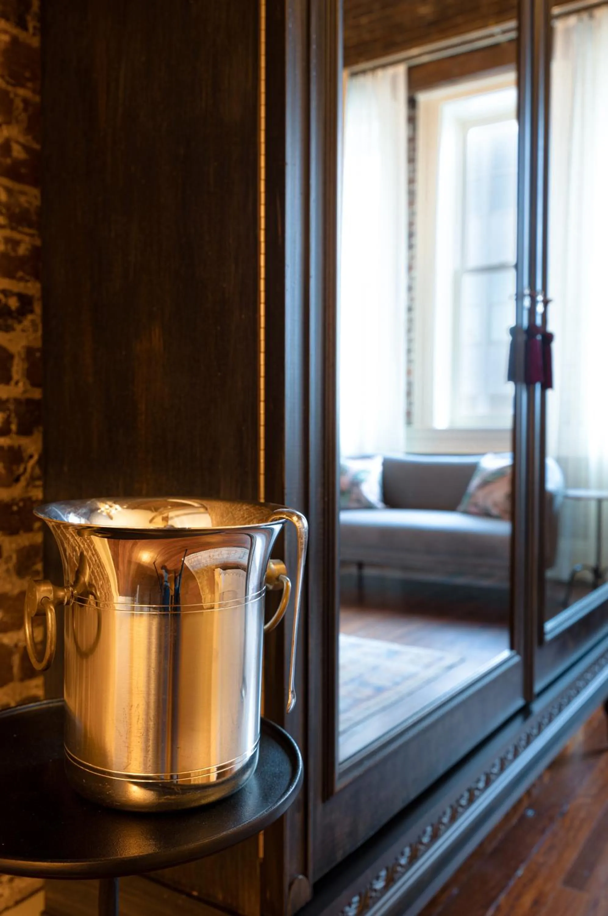 Hotel Cleo, Knoxville Downtown, a Tribute Portfolio Hotel