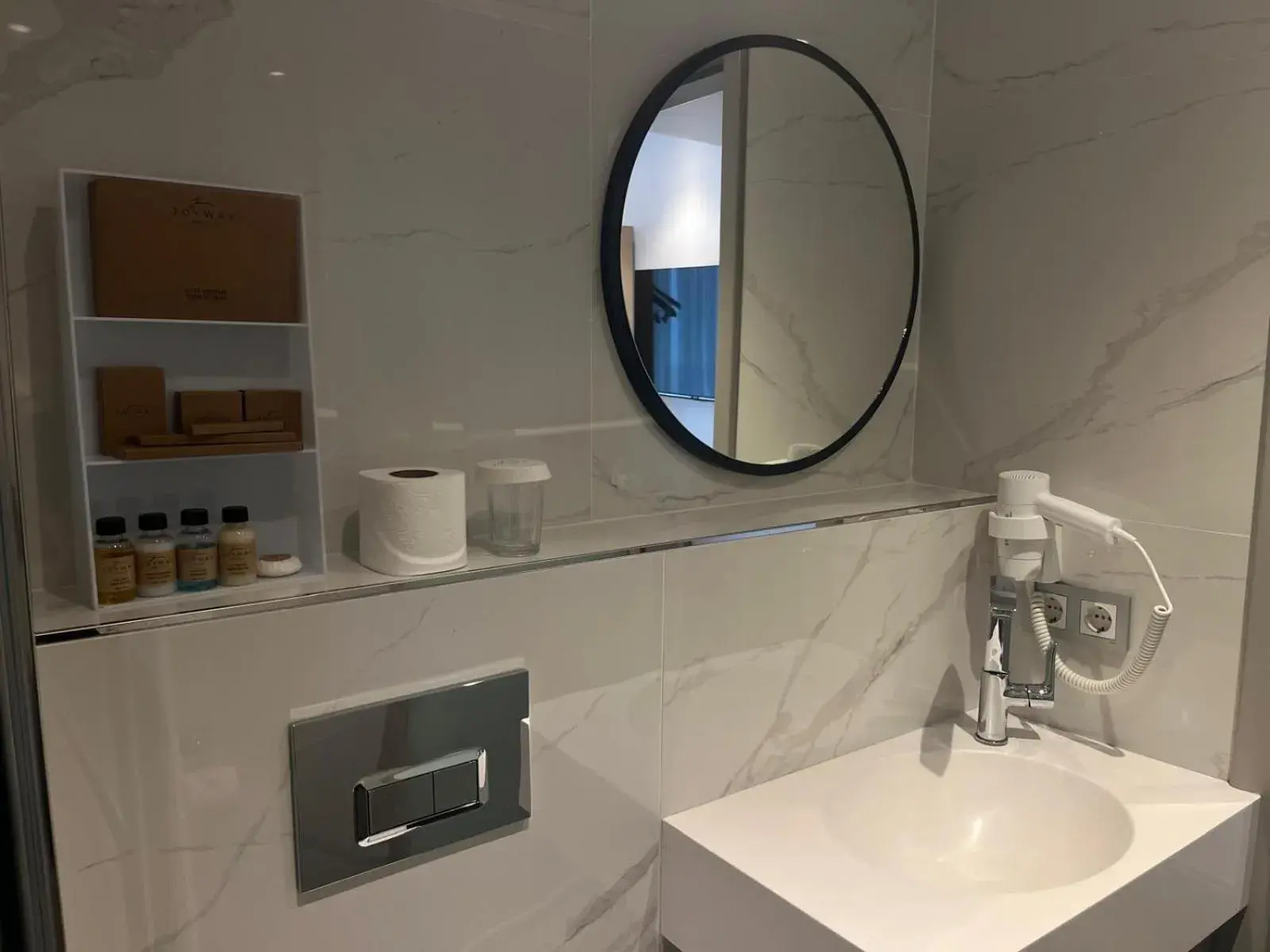 Deluxe Double Room with Sea View in Joyway Hotels Istanbul Sultanahmet Deluxe Double Room with Sea View in Joyway Hotels Istanbul Sultanahmet