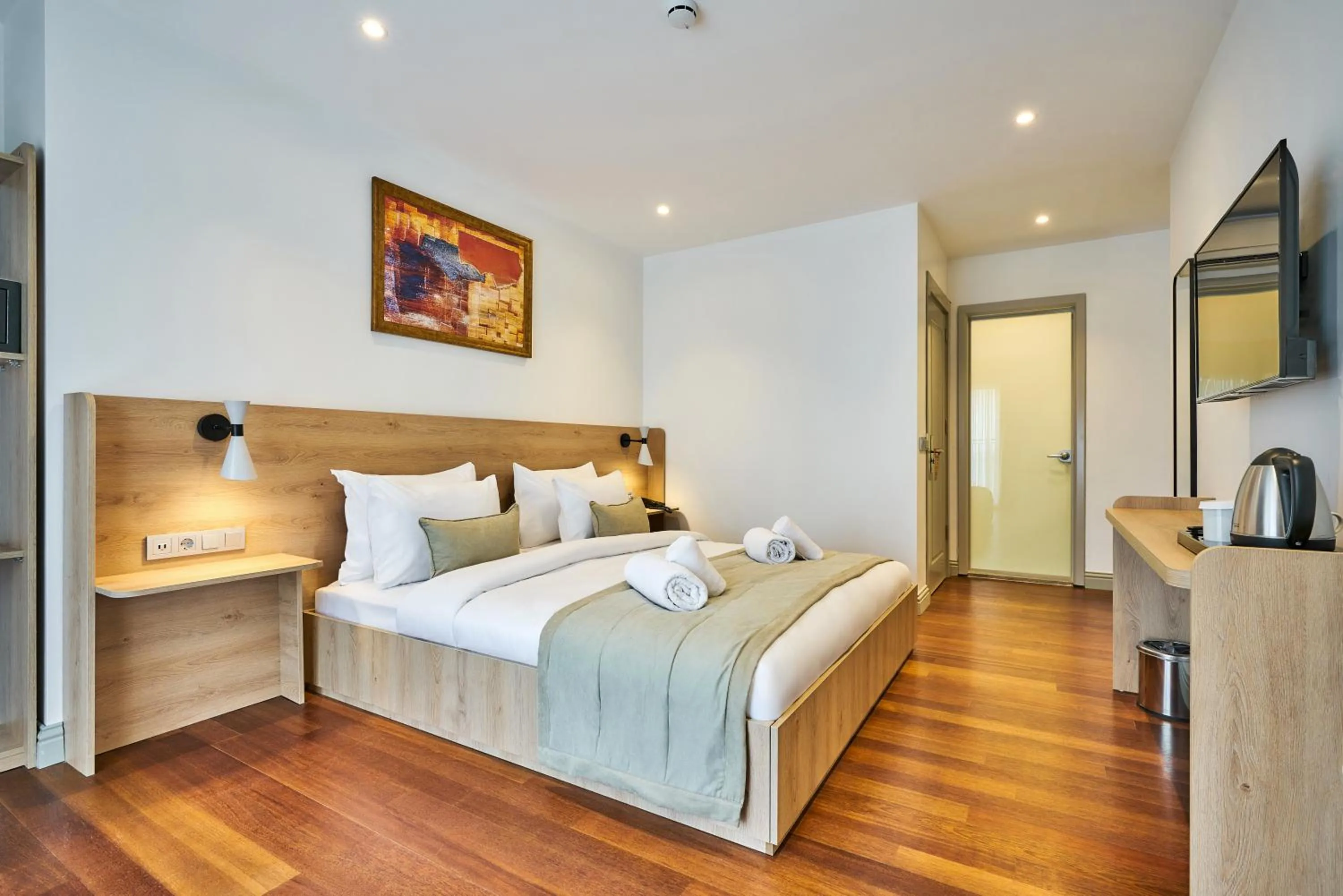 Toilet, Bed in Joyway Hotels Istanbul Sultanahmet