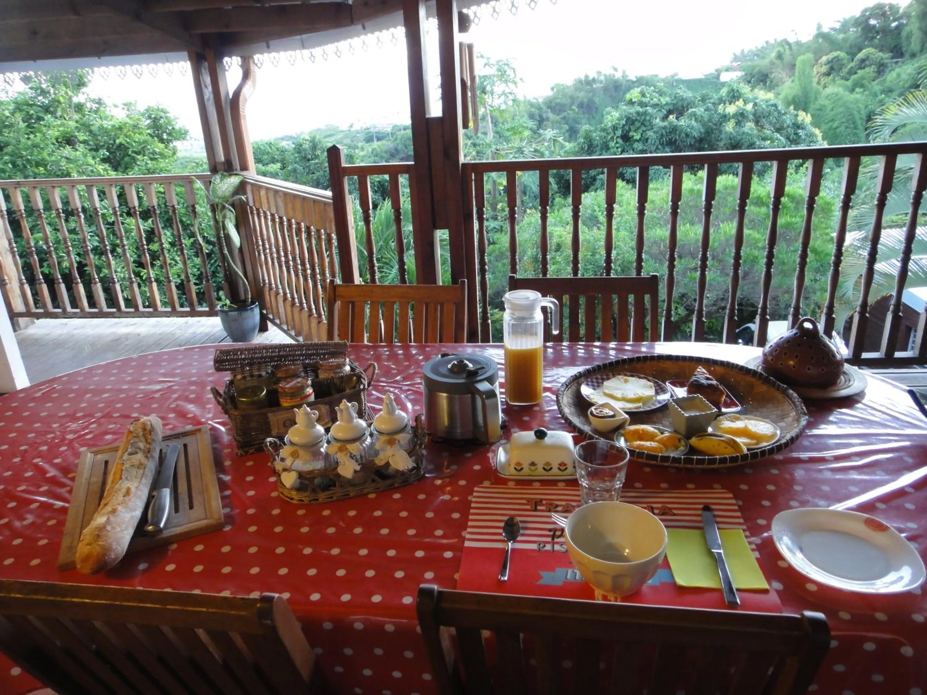 Breakfast in Villa Hélèna B&B