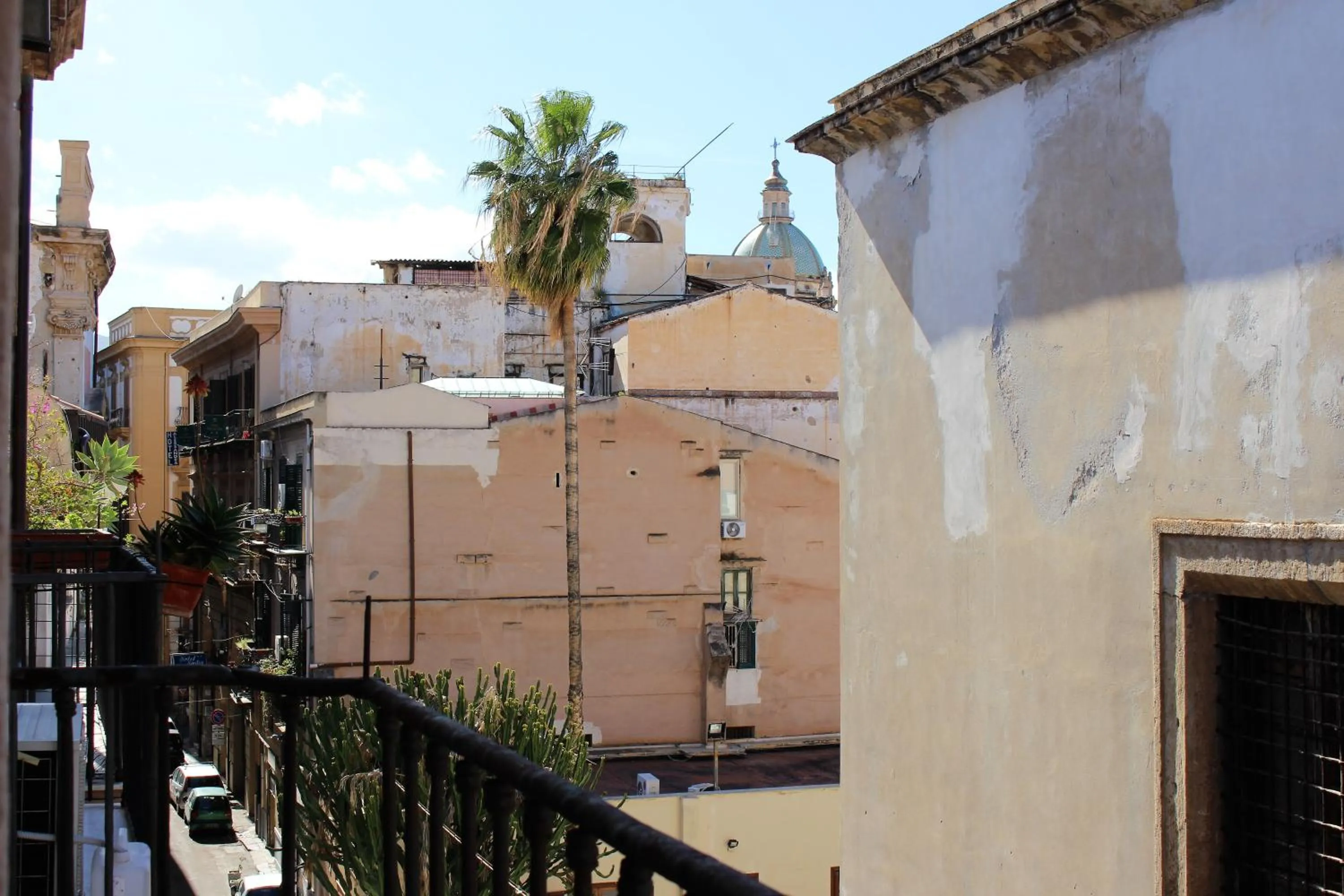 City view in La Via delle Biciclette