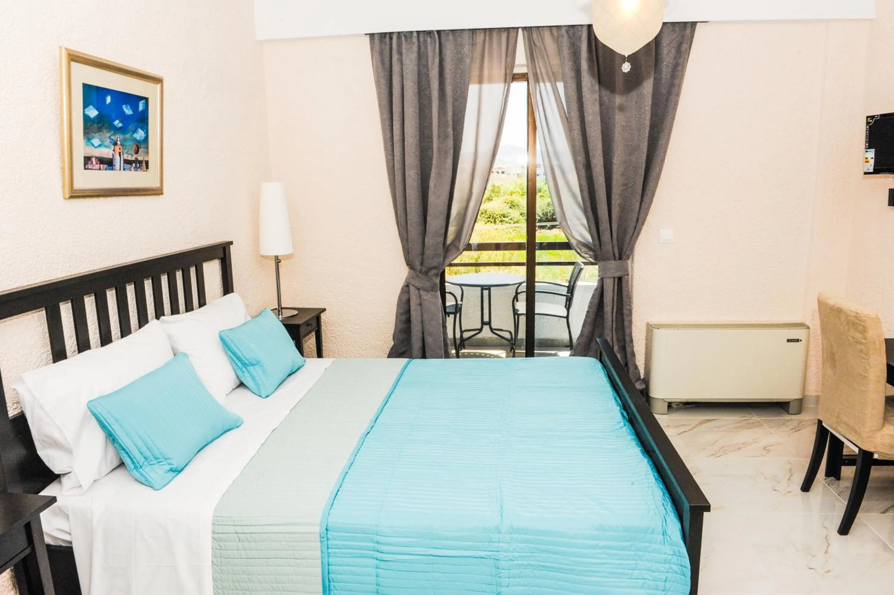 Photo of the whole room, Bed in Valentino Hotel