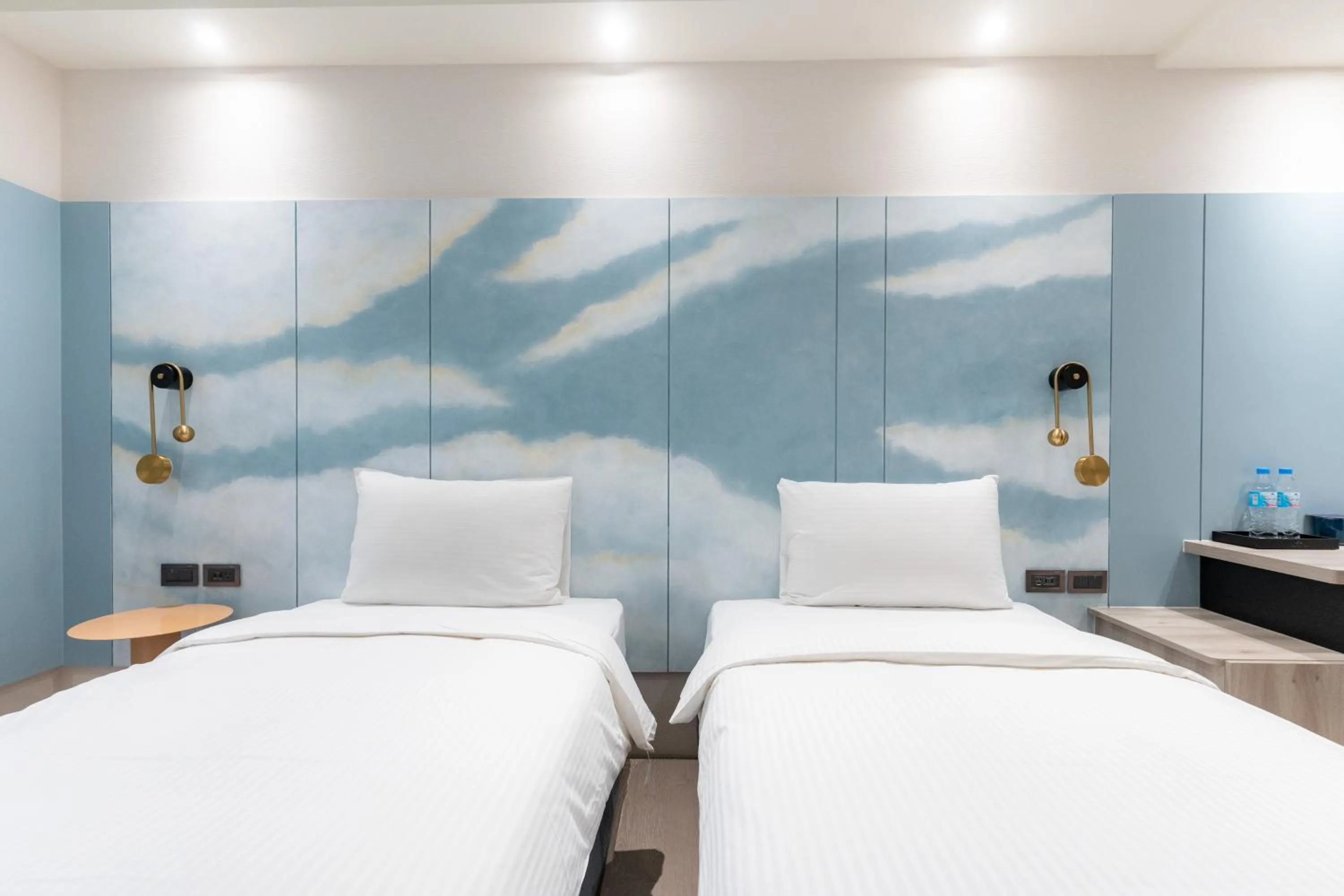 On site, Bed in Joie de Inn