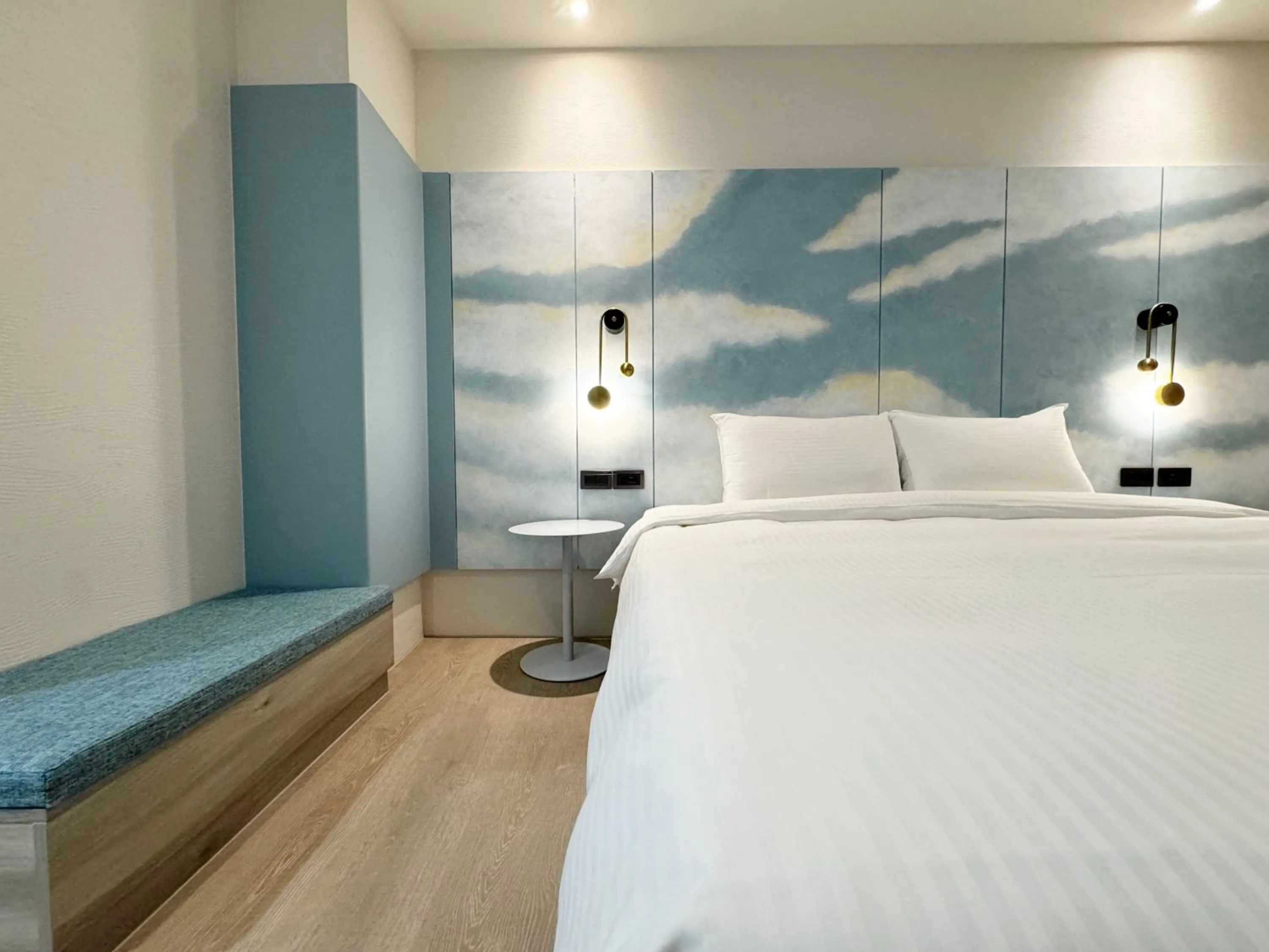 Photo of the whole room, Bed in Joie de Inn