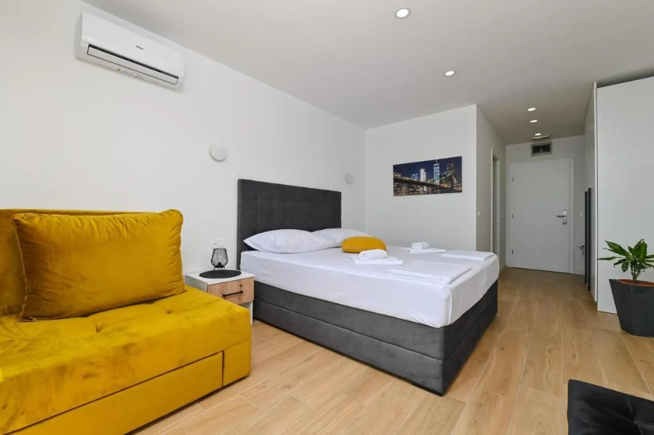 Bed in Boutique Hotel IVY'Z