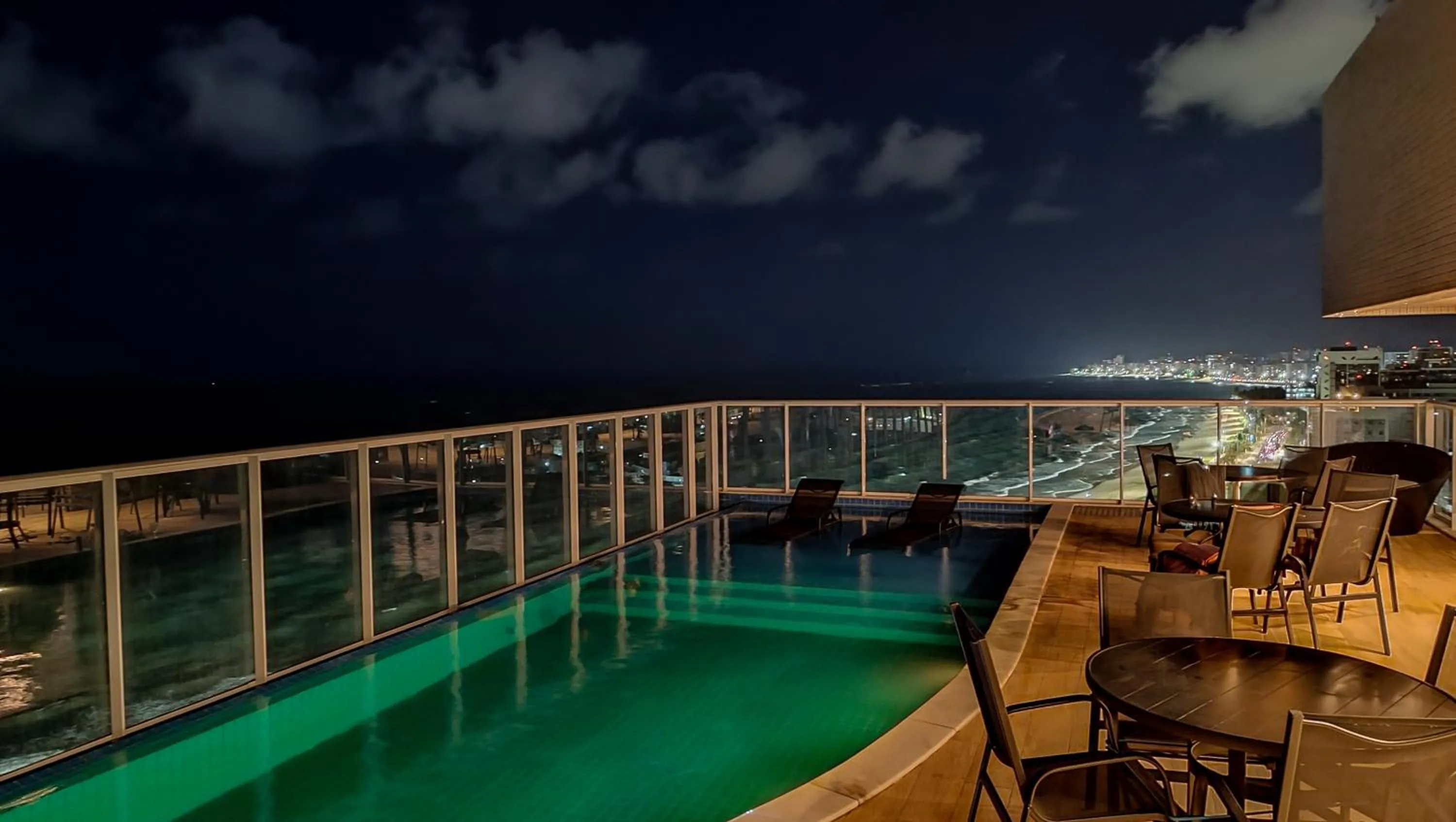 Night in RN Studio Premium