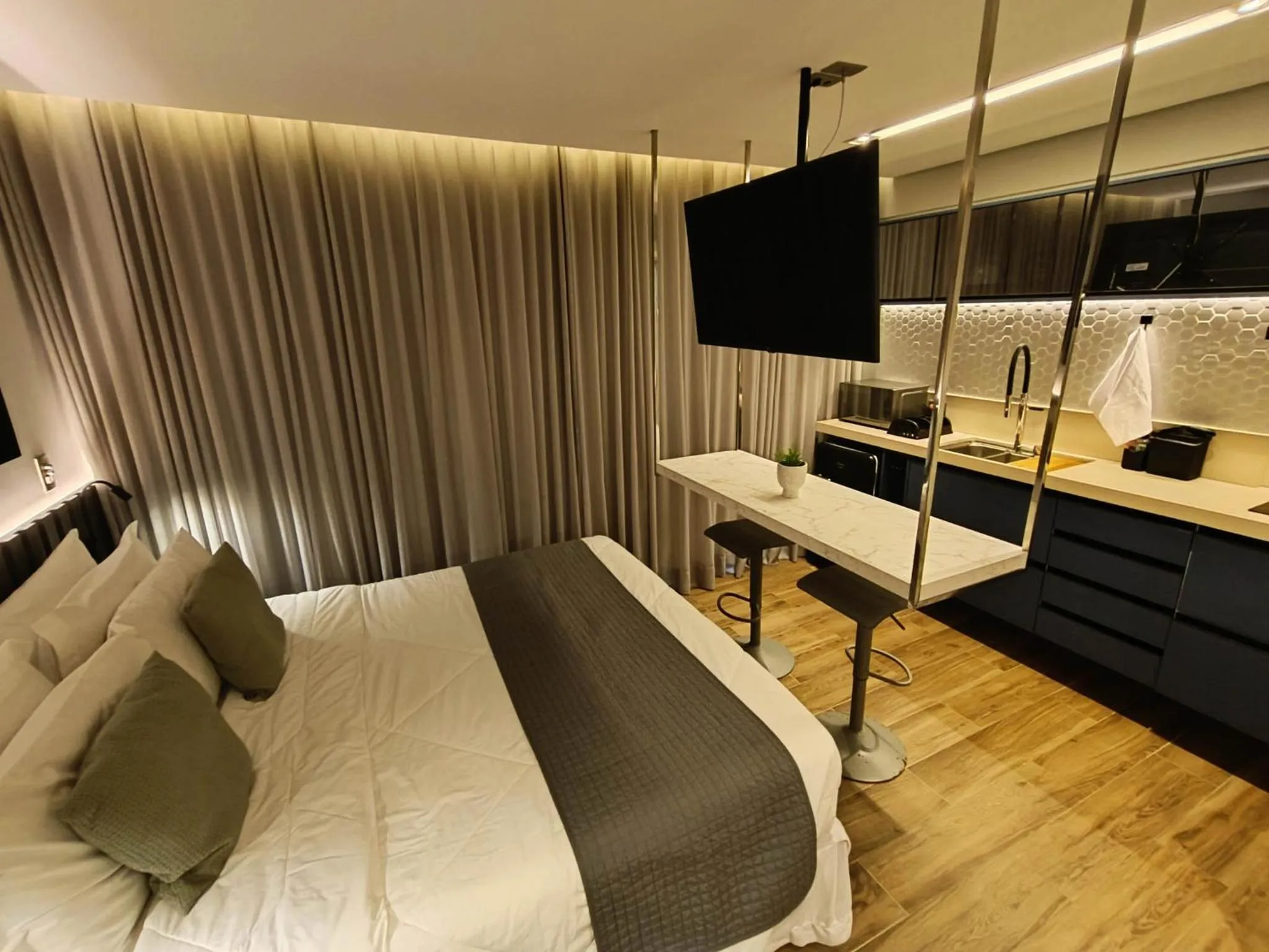 Bedroom, Bed in RN Studio Premium