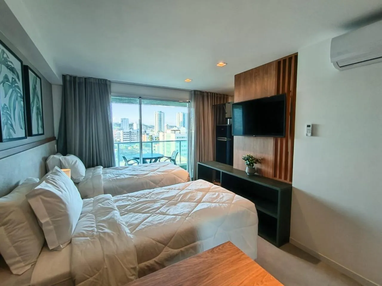 Bedroom, Bed in RN Studio Premium